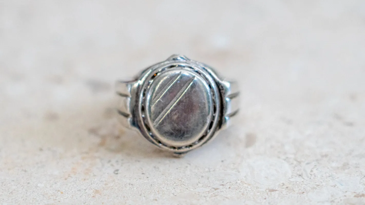 Mid Century Art Deco Blank Signet Ring made by Kilroy-VTG
