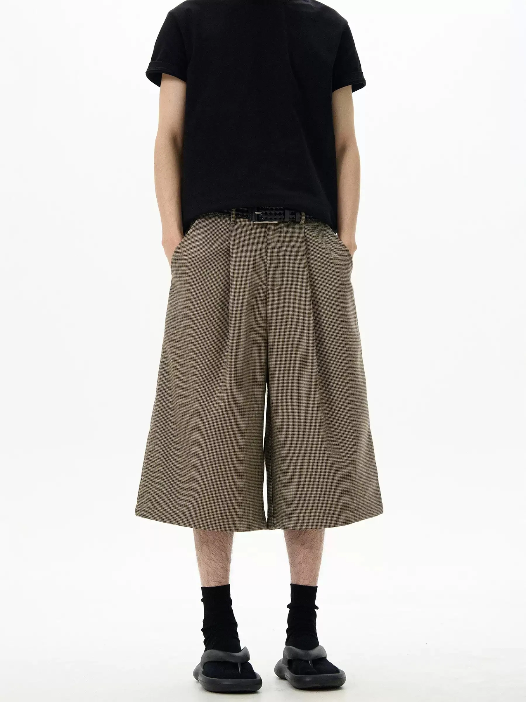 Wide-Leg Pleated Houndstooth Pattern Bermuda Shorts sold by Night City Clothing product image thumbnail 4