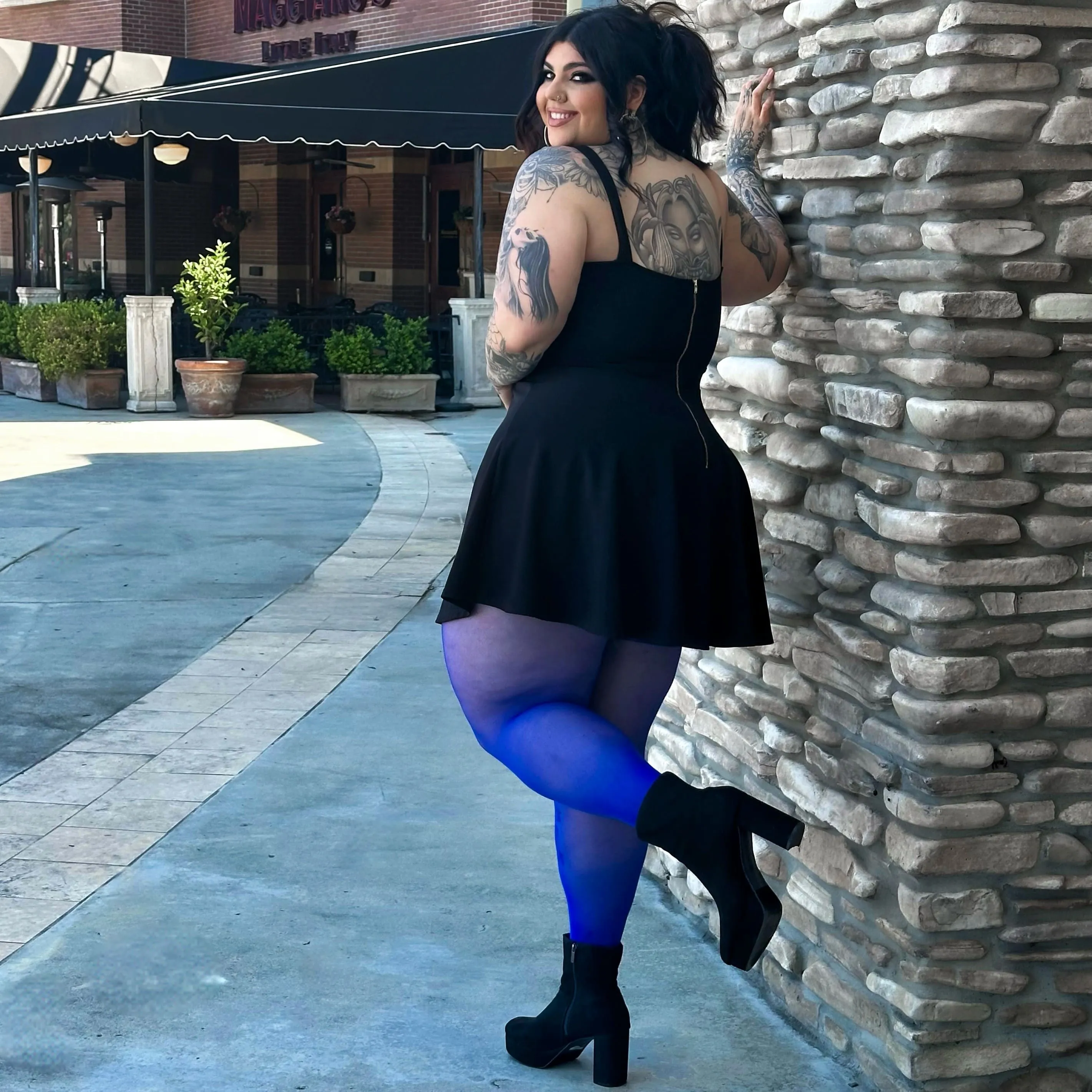 Sheer Pantyhose sold by Snag Tights product image thumbnail 2