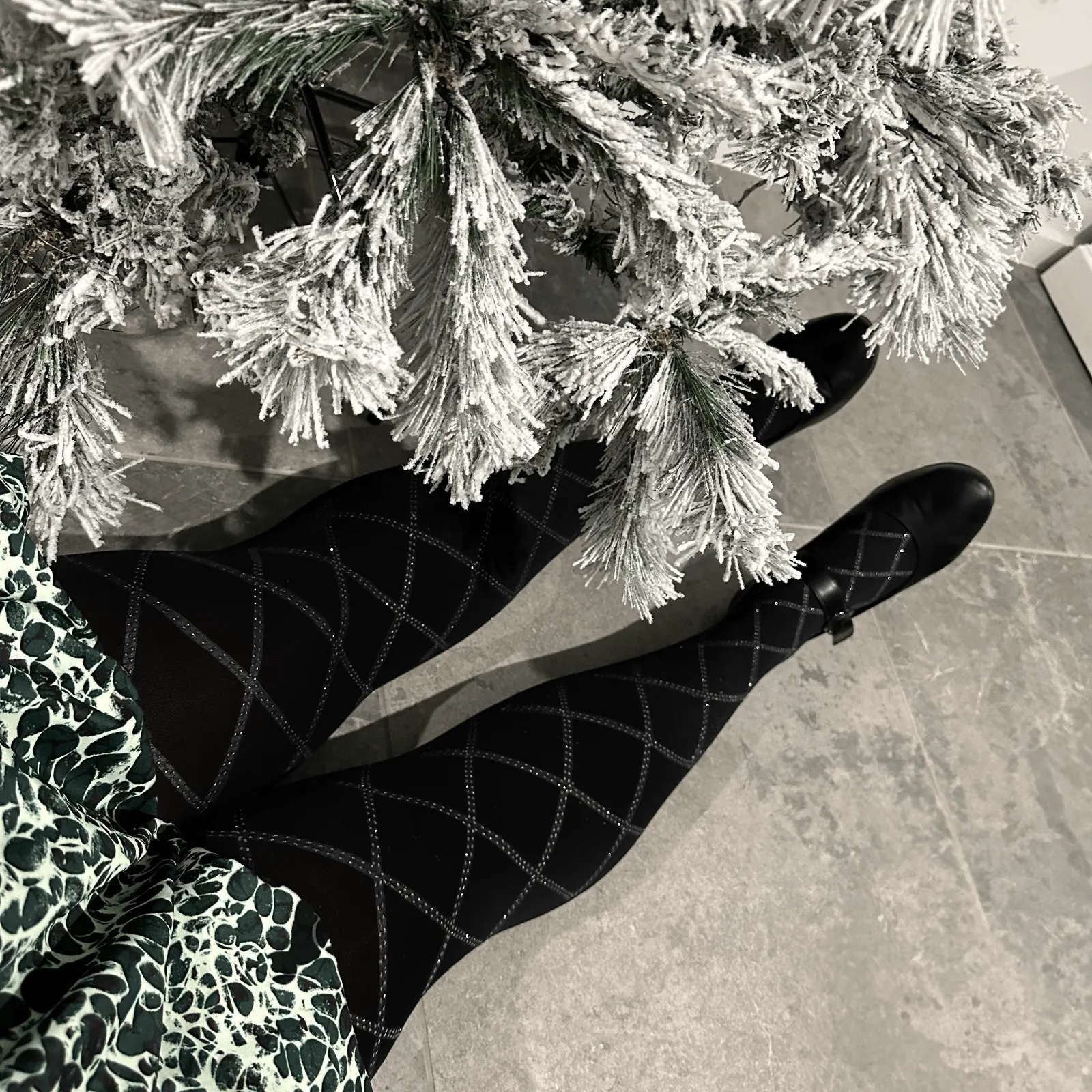 Glacé sold by Snag Tights product image thumbnail 5