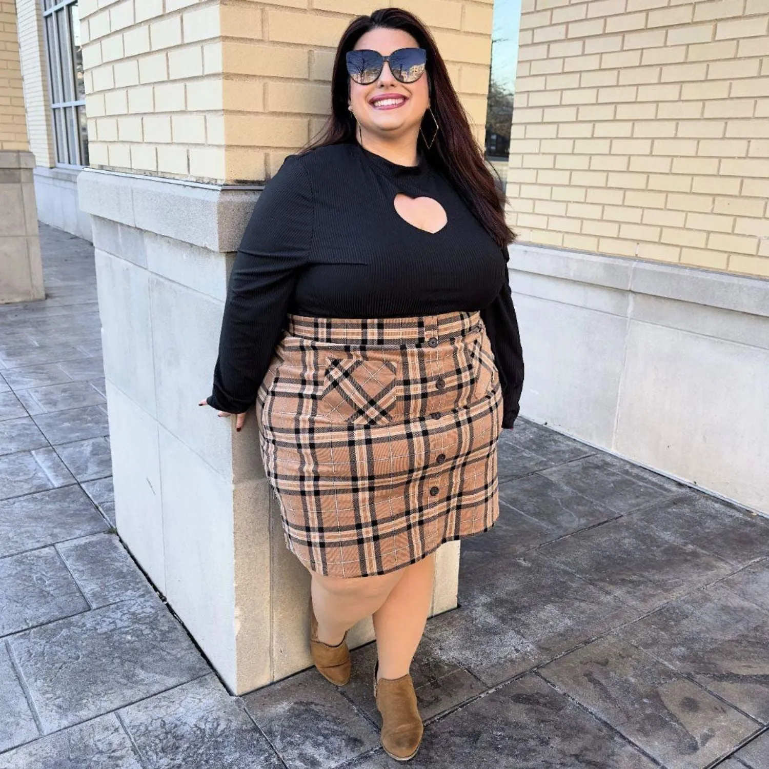 Sheer 30 Den Pantyhose - Caramel Latte sold by Snag Tights product image thumbnail 5