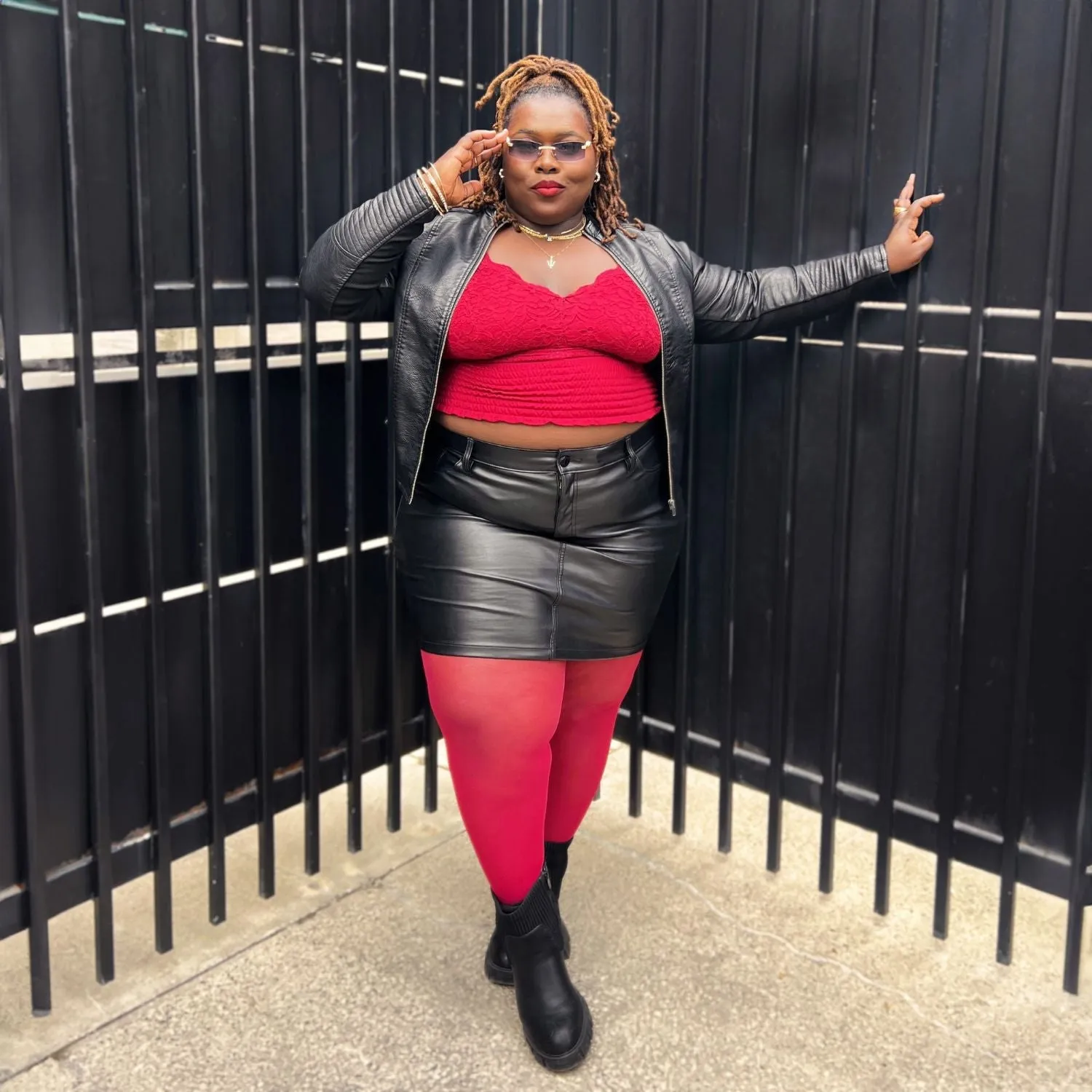 Sheer 30 Den Pantyhose - Pirouette sold by Snag Tights product image thumbnail 3