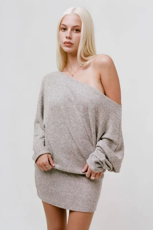 THE IZZY SWEATER DRESS IN HEATHER GREY sold by Bella Venice
