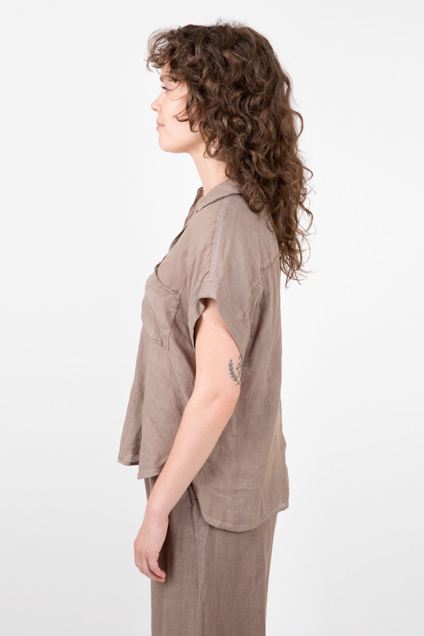 Linen Two Pocket Short Sleeve Shirt sold by Hills Dry Goods product image thumbnail 3