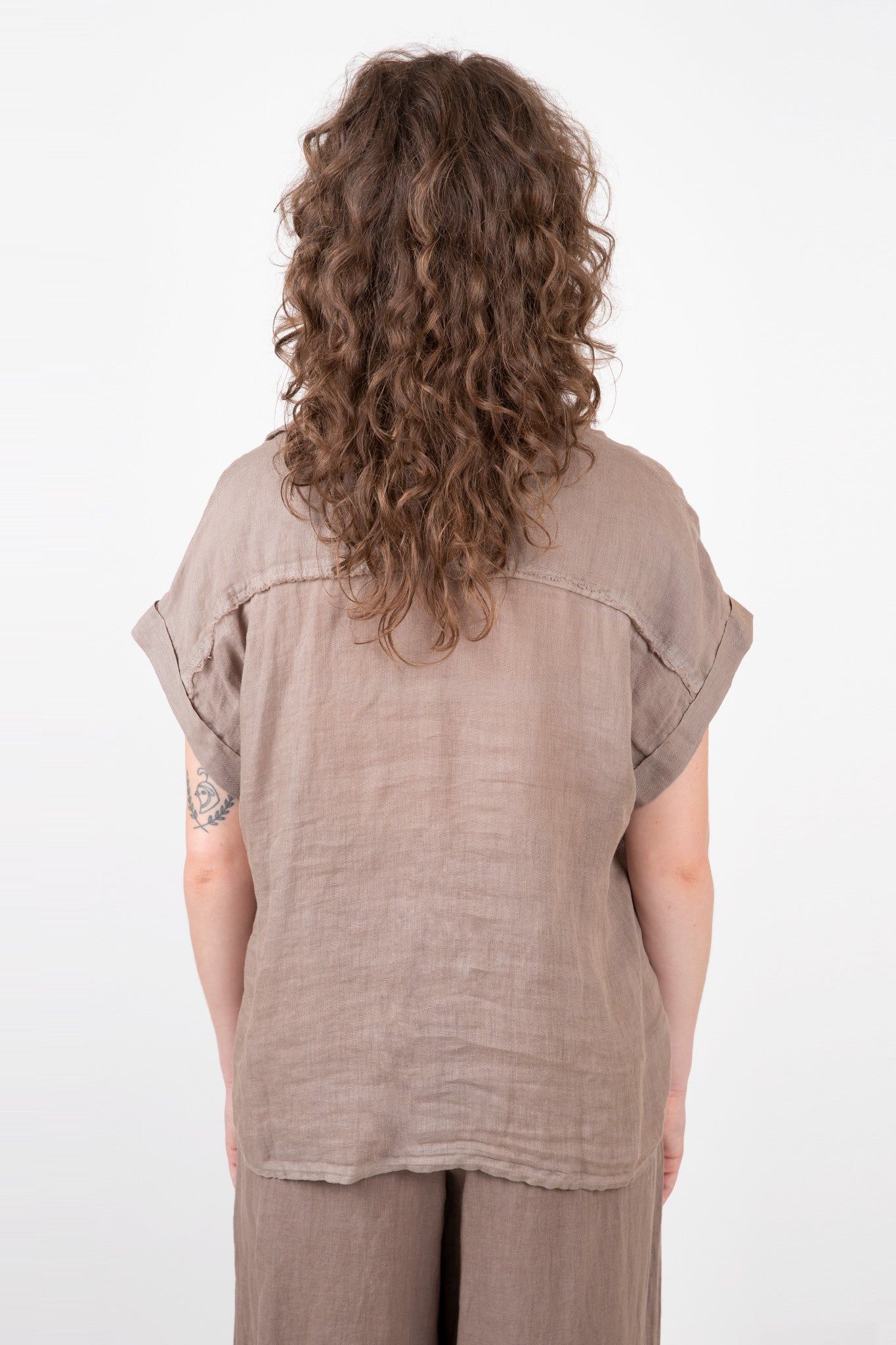 Linen Two Pocket Short Sleeve Shirt sold by Hills Dry Goods product image thumbnail 4