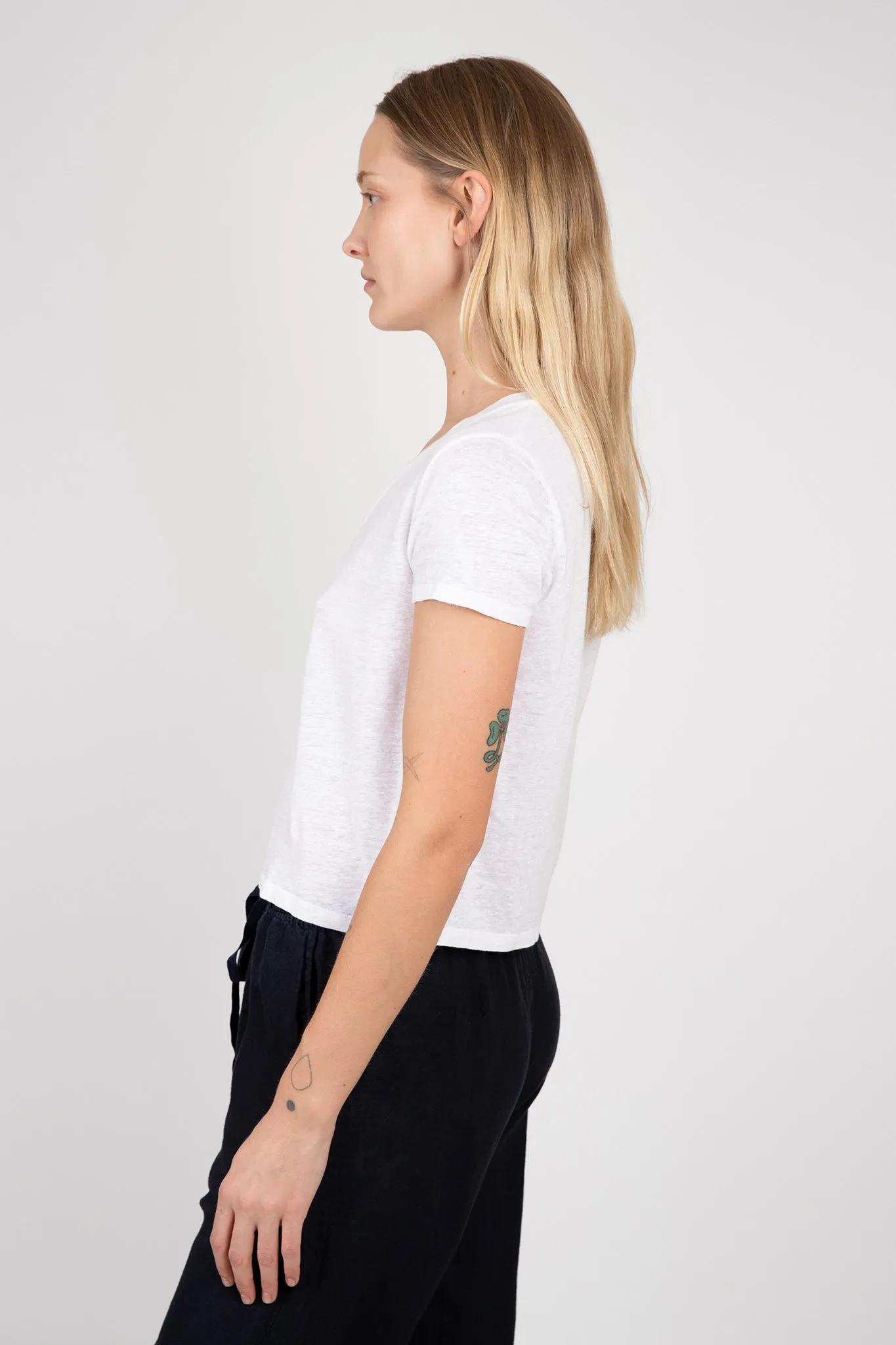 Amber Linen Short Sleeve V-Neck Tee sold by Hills Dry Goods product image thumbnail 3