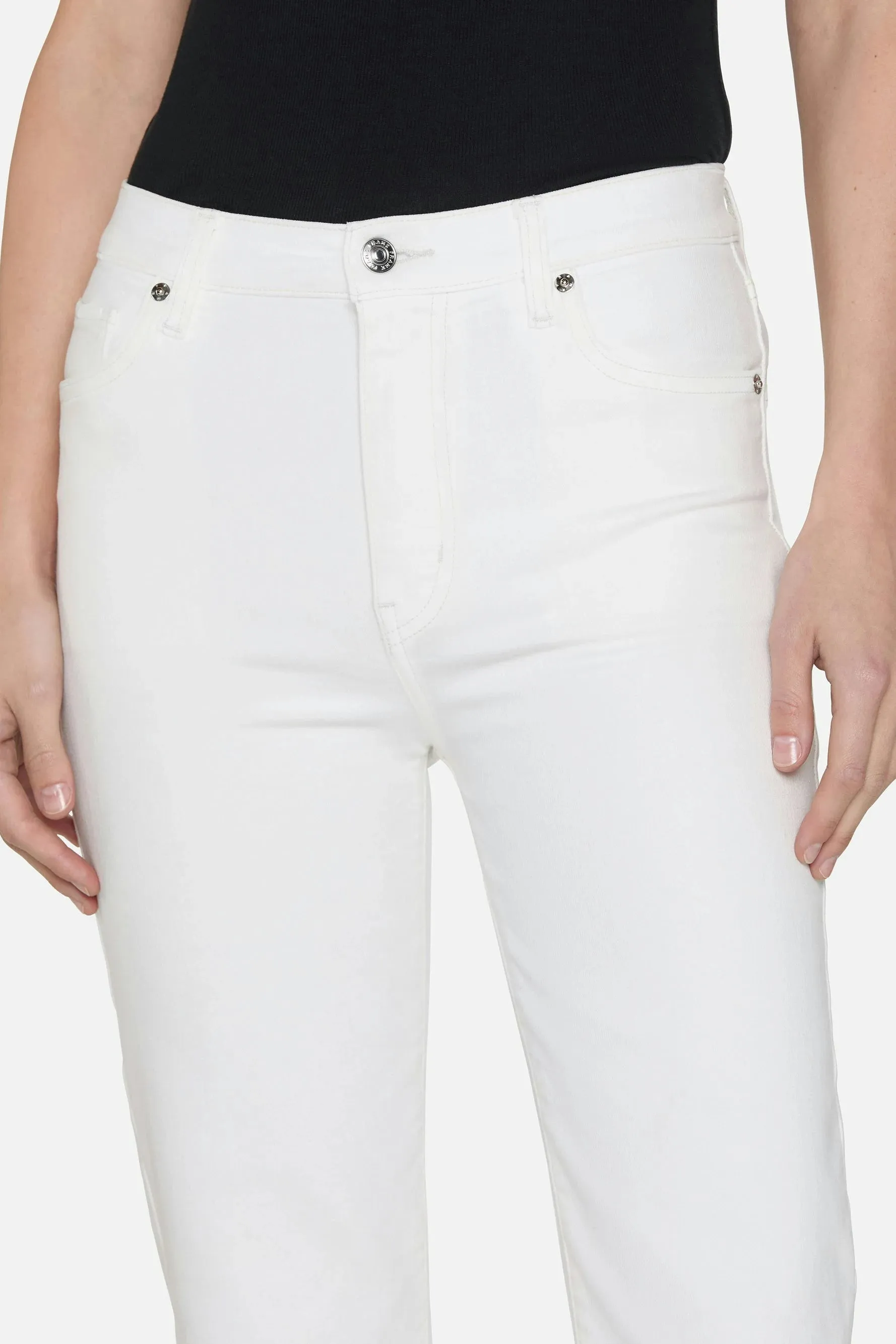 Le Sleek Straight sold by Hills Dry Goods product image thumbnail 3