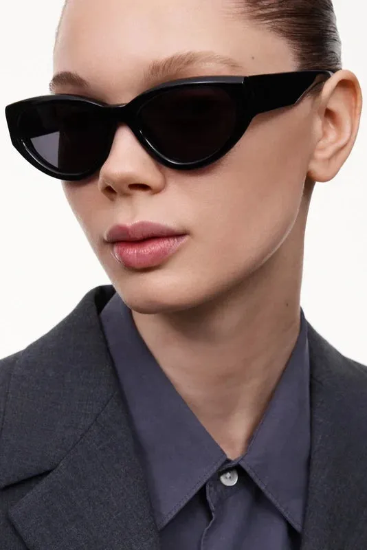 06 sold by Hills Dry Goods product image thumbnail 5