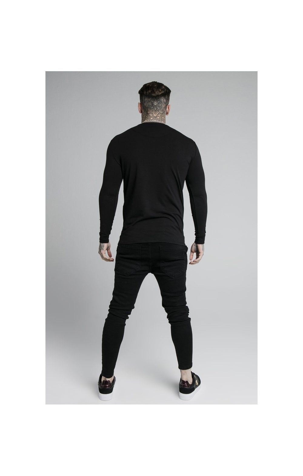 Black Essential Long Sleeve Muscle Fit T-Shirt sold by Siksilk product image thumbnail 6