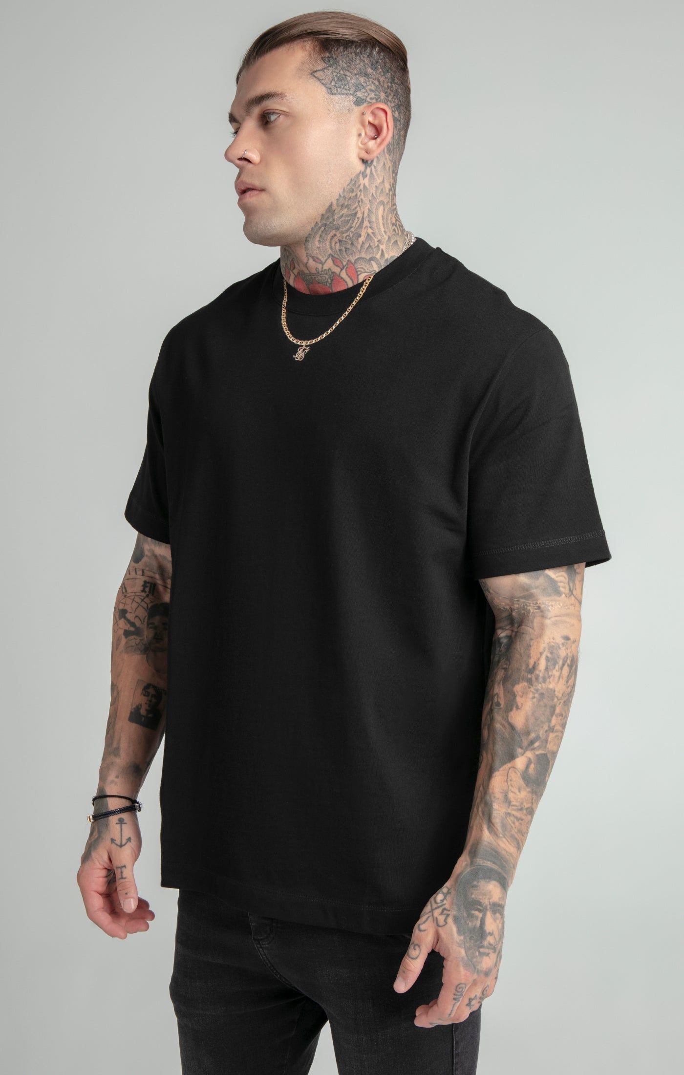 Black Gold Chain Relaxed Fit T-Shirt sold by Siksilk product image thumbnail 2