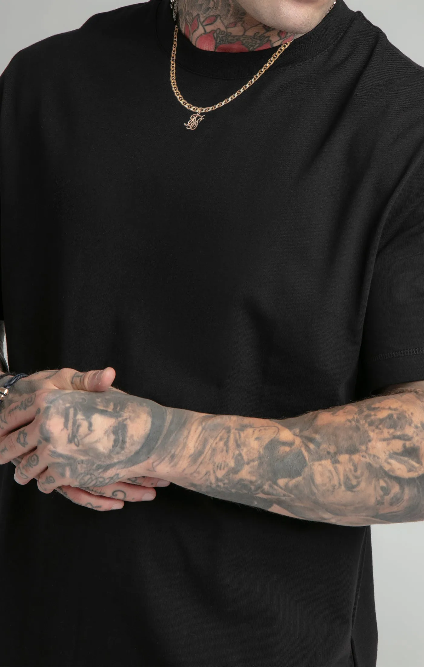 Black Gold Chain Relaxed Fit T-Shirt sold by Siksilk product image thumbnail 3