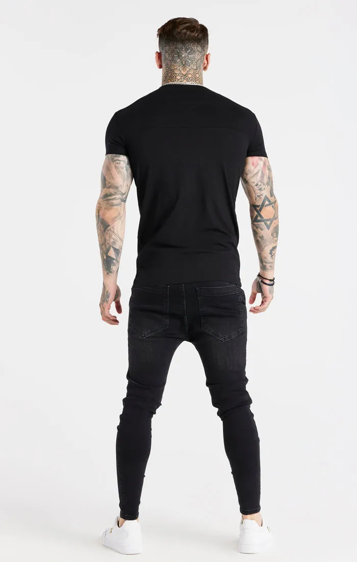 Black Gold Print Muscle Fit T-Shirt sold by Siksilk product image thumbnail 4