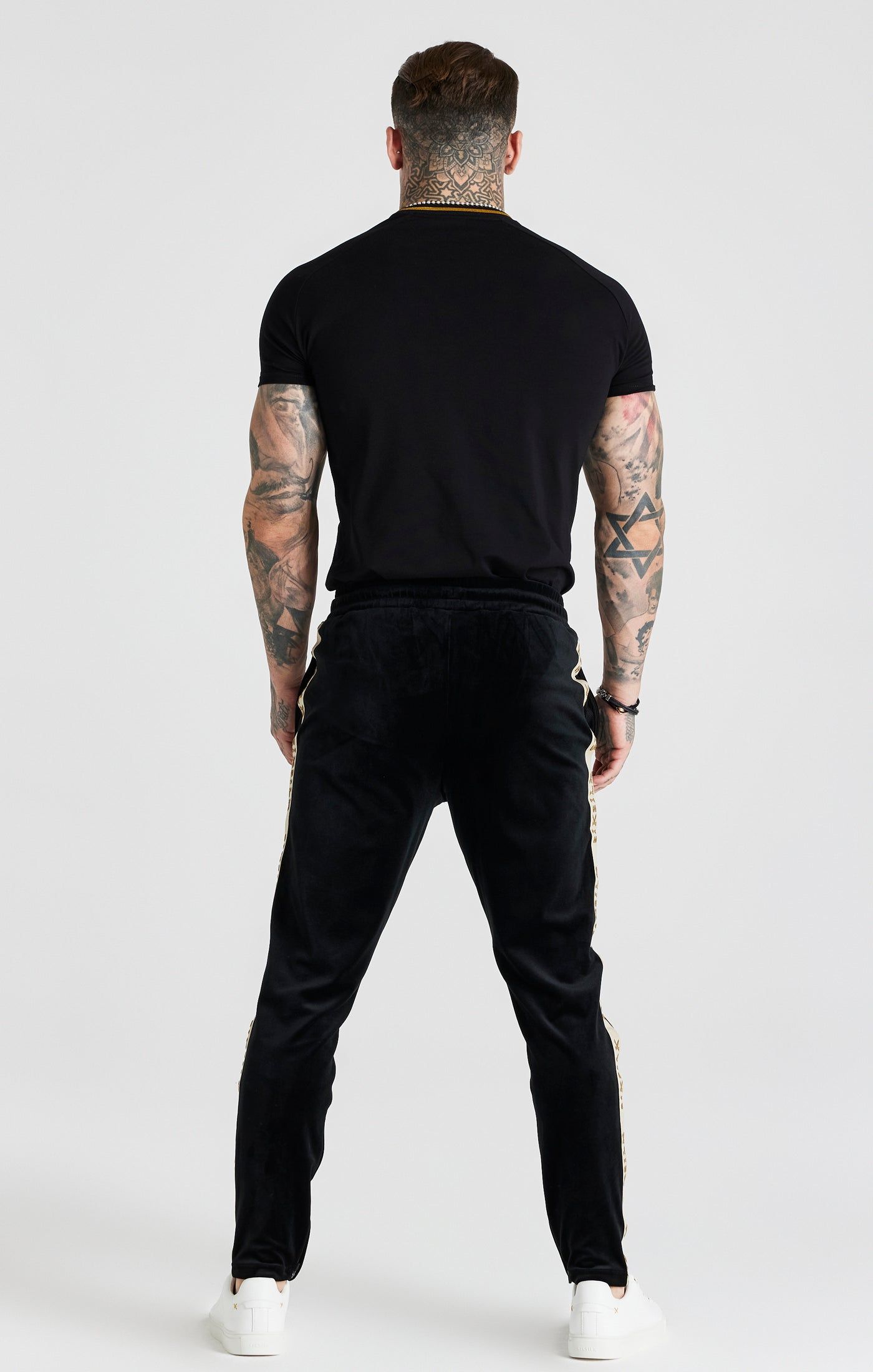Black Crest Muscle Fit T-Shirt sold by Siksilk product image thumbnail 6
