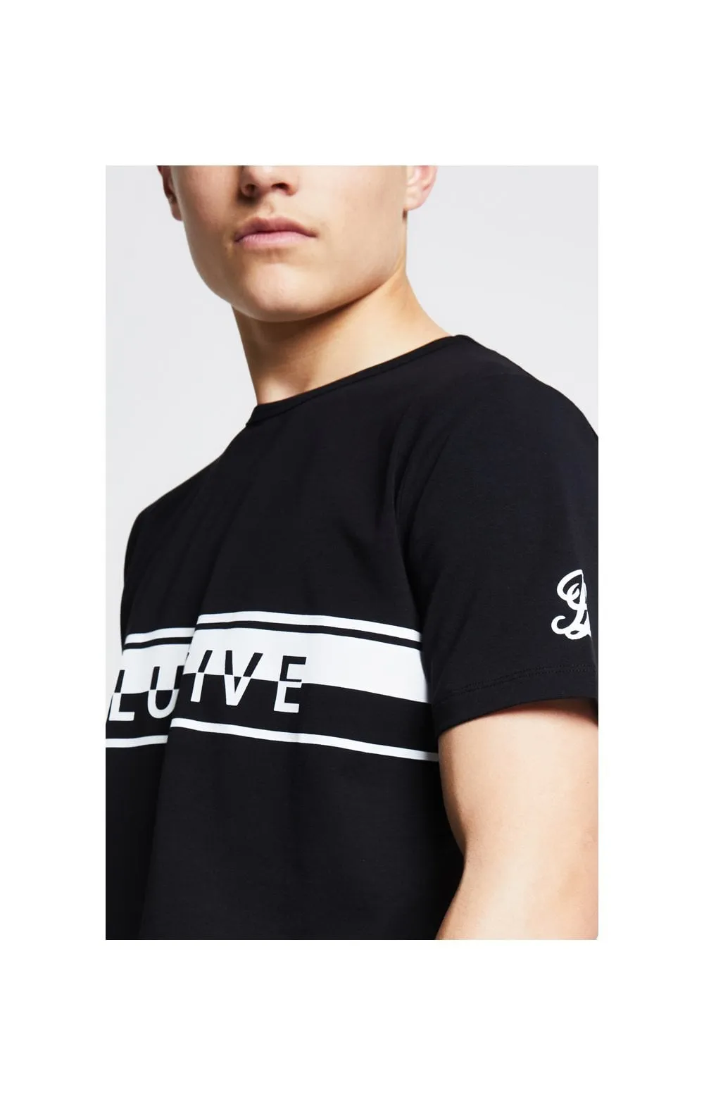 Illusive London Tee – Black sold by Siksilk