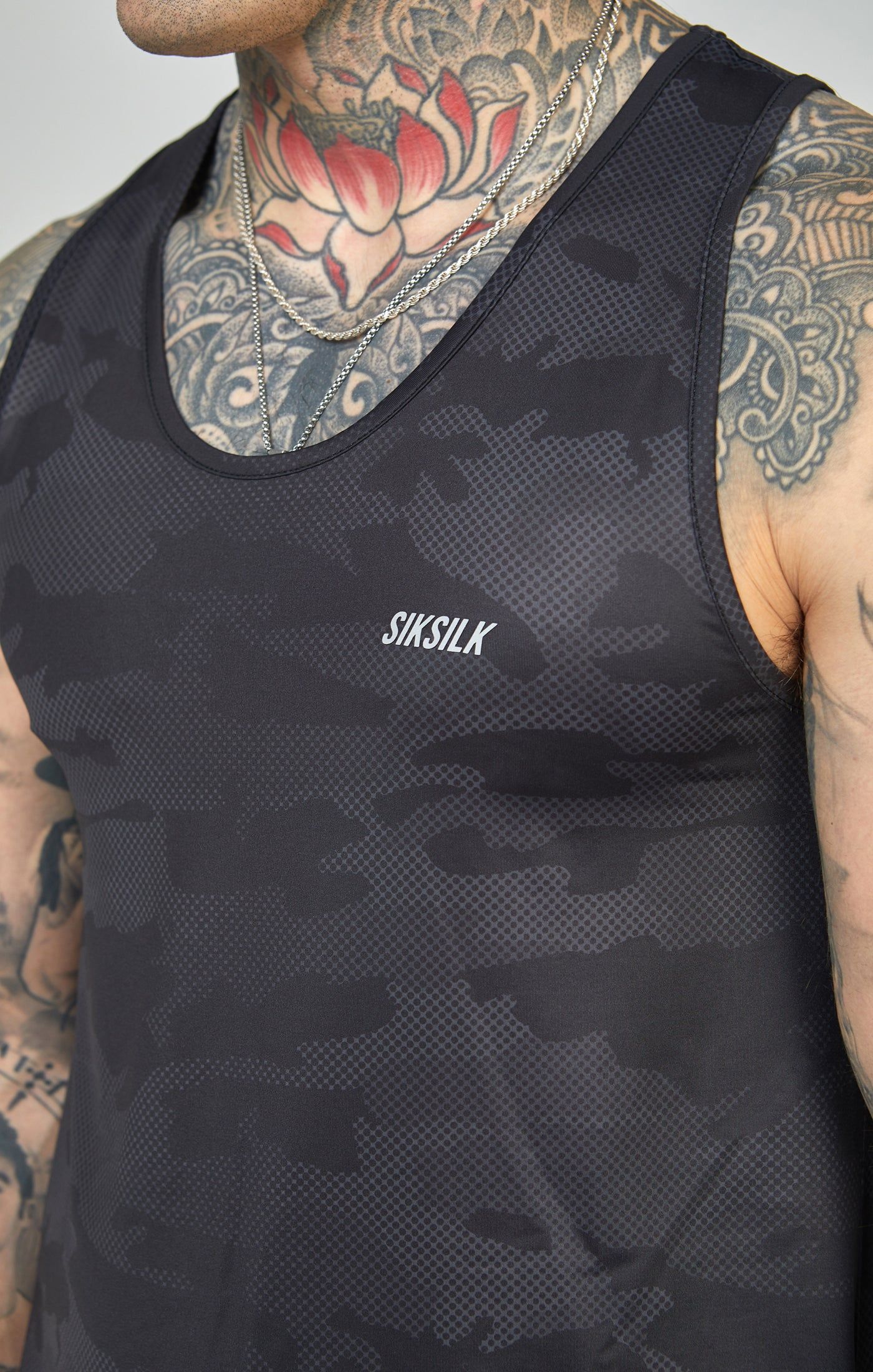 Camo Sports Curved Hem Muscle Fit Vest sold by Siksilk product image thumbnail 2