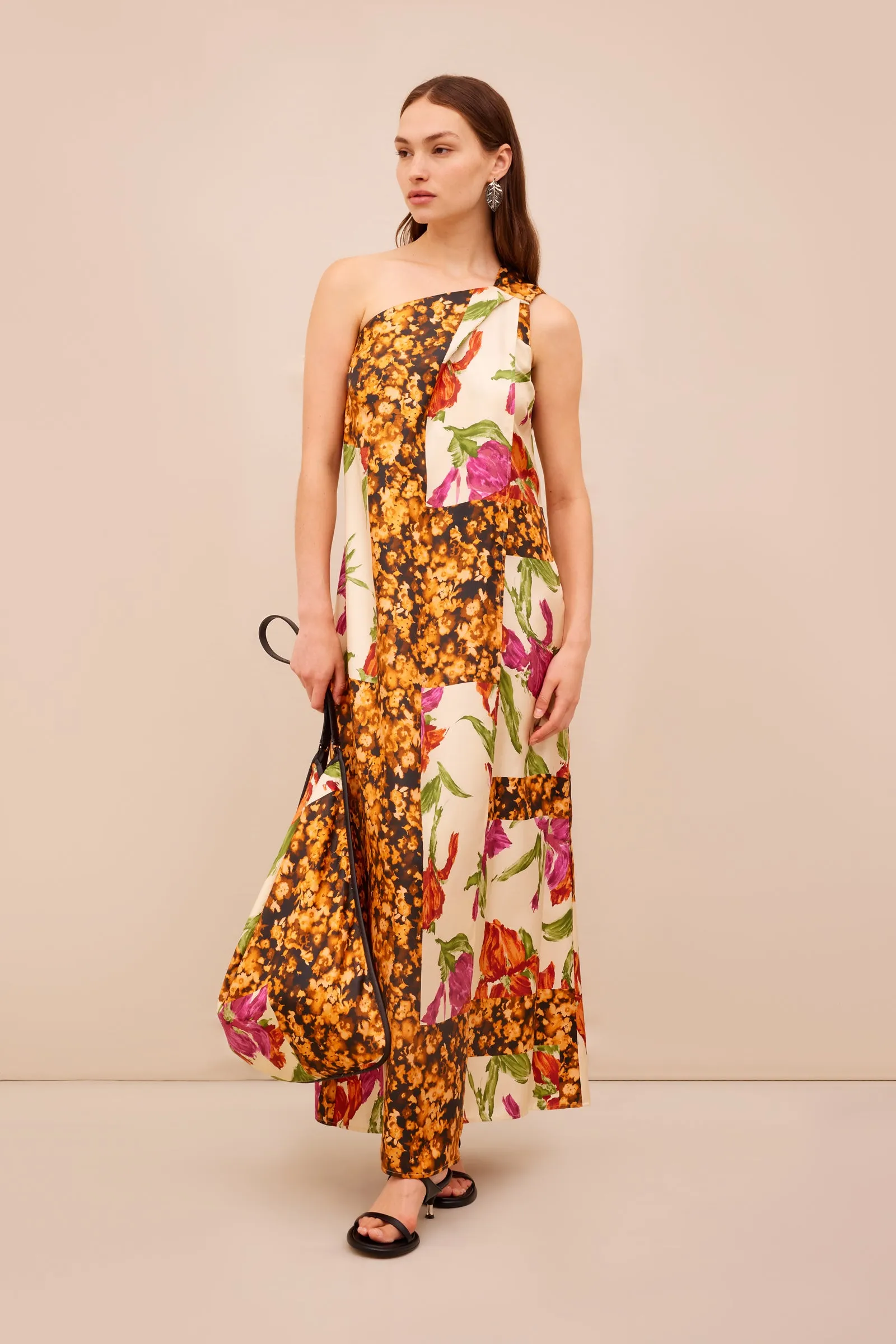 ABITO ELISABETTA sold by Erika Cavallini