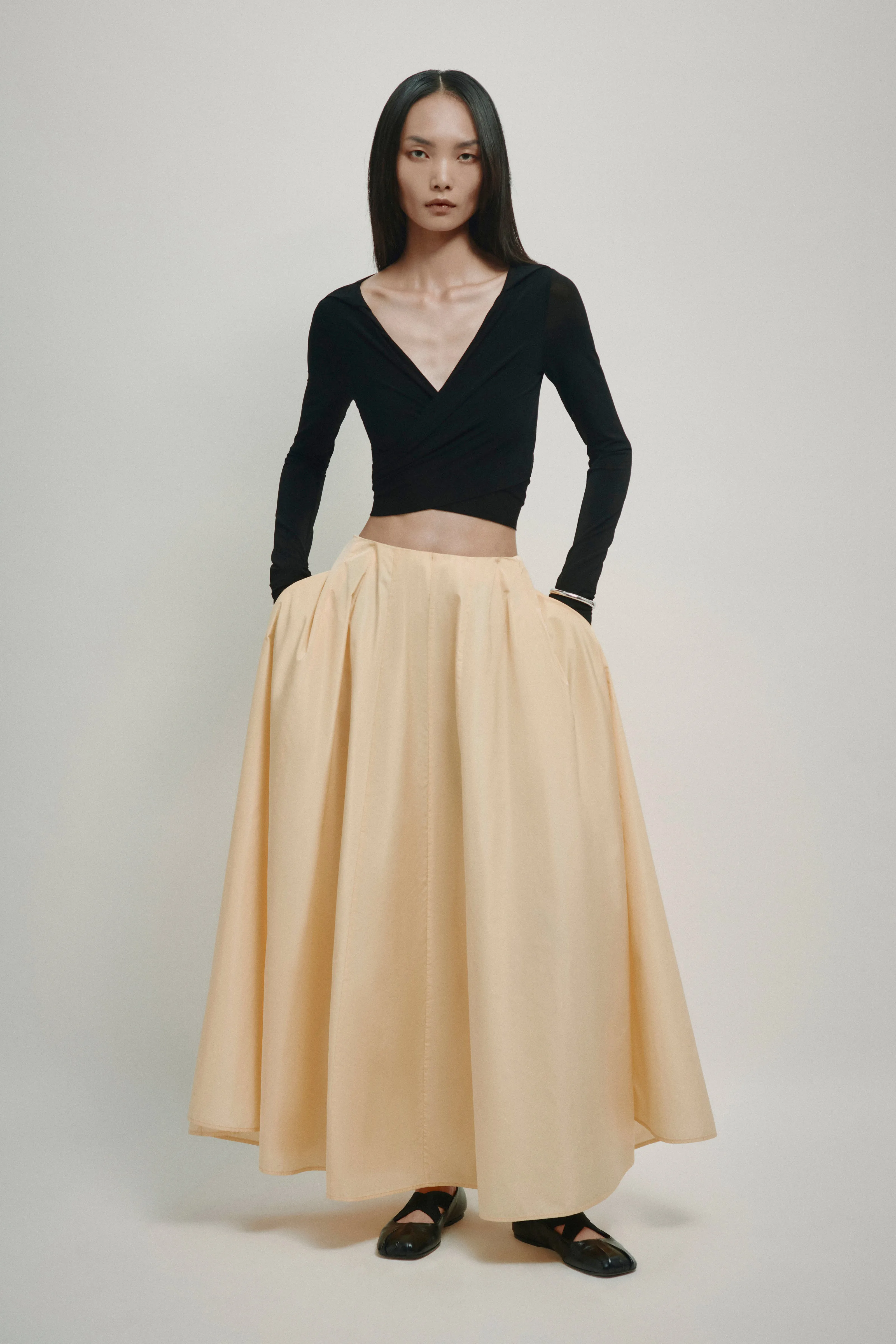 GONNA RUTH sold by Erika Cavallini