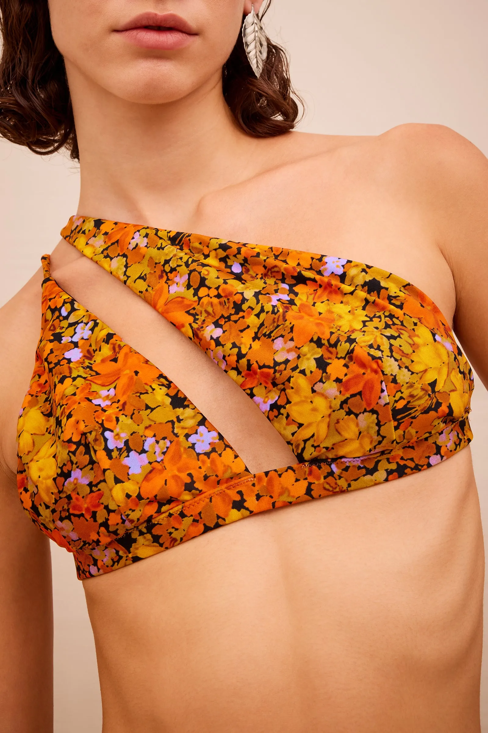 TOP MONOSPALLA JESSICA sold by Erika Cavallini