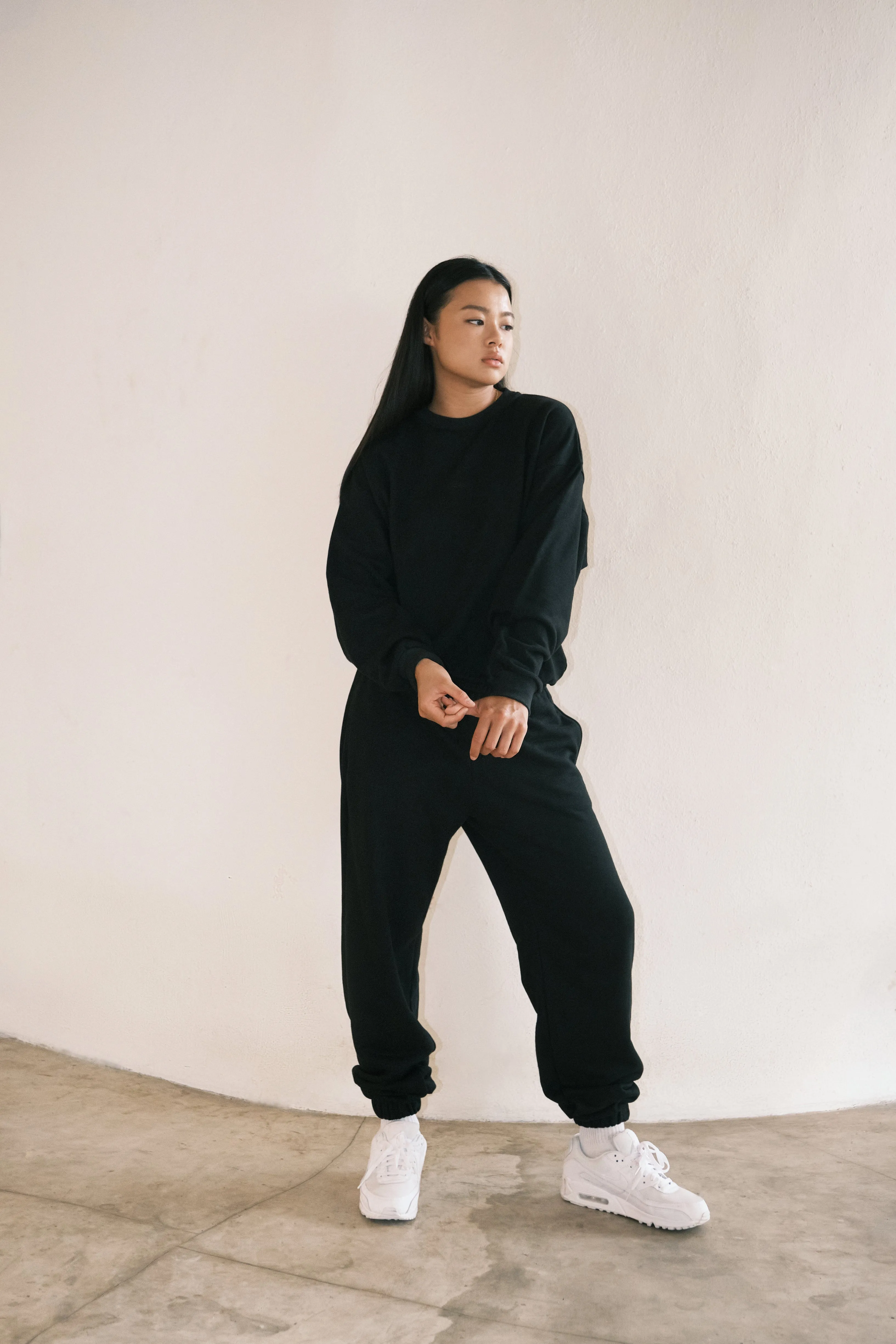 Vintage Crewneck Black sold by Earthkind product image thumbnail 4