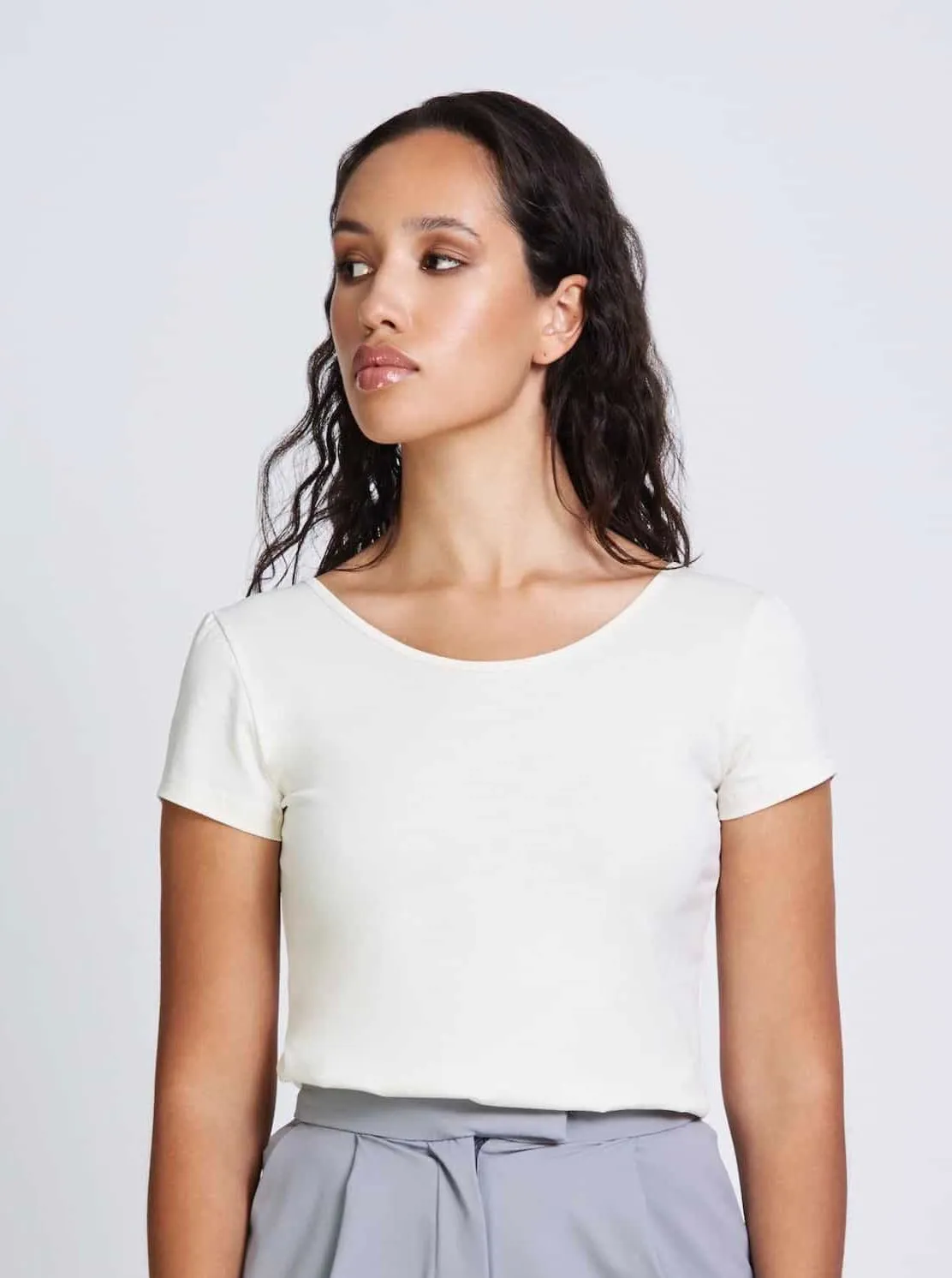 Aloe Ballerina T-shirt Offwhite sold by Earthkind