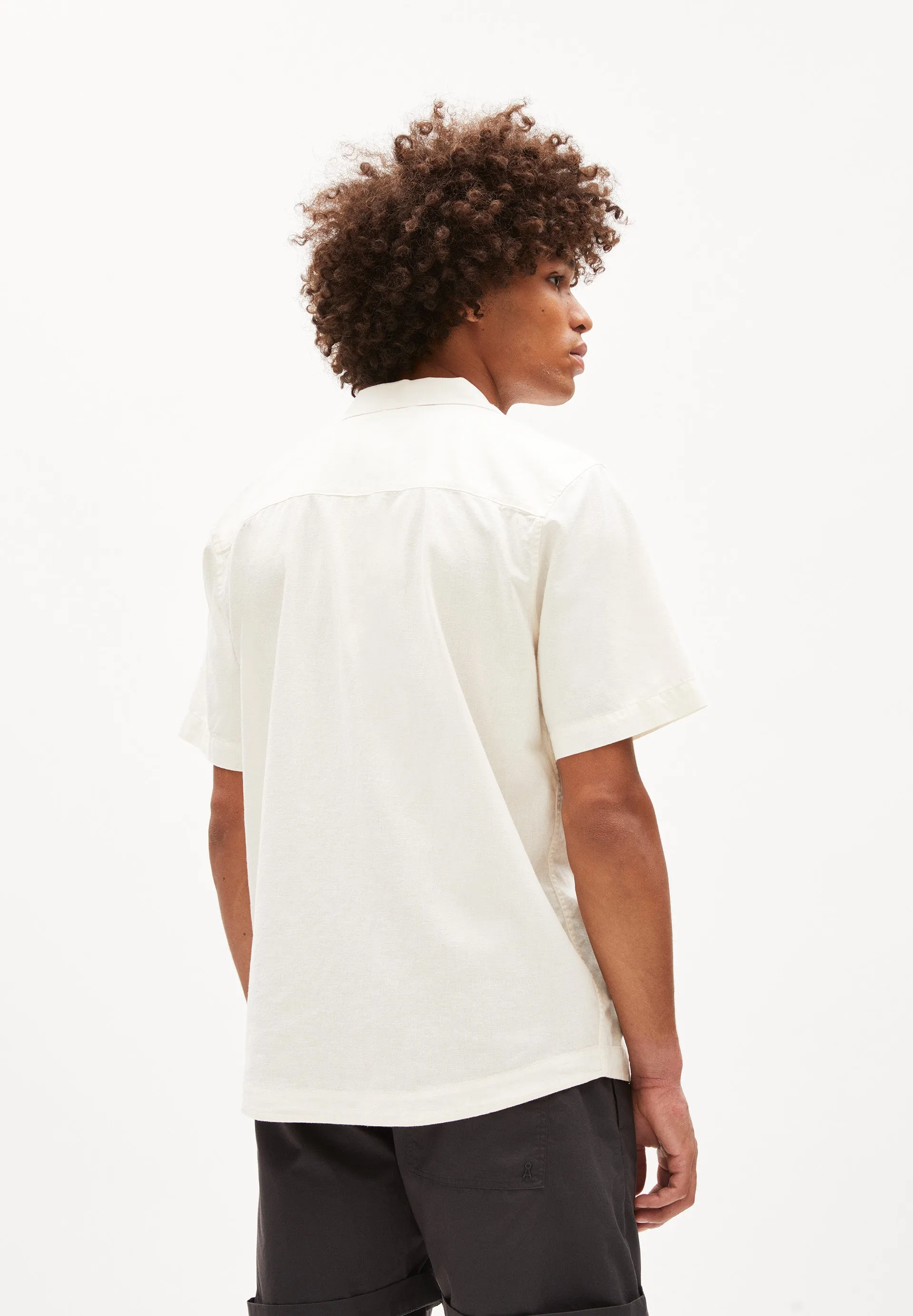 LOVDAAG Linen Shirt sold by Earthkind product image thumbnail 2