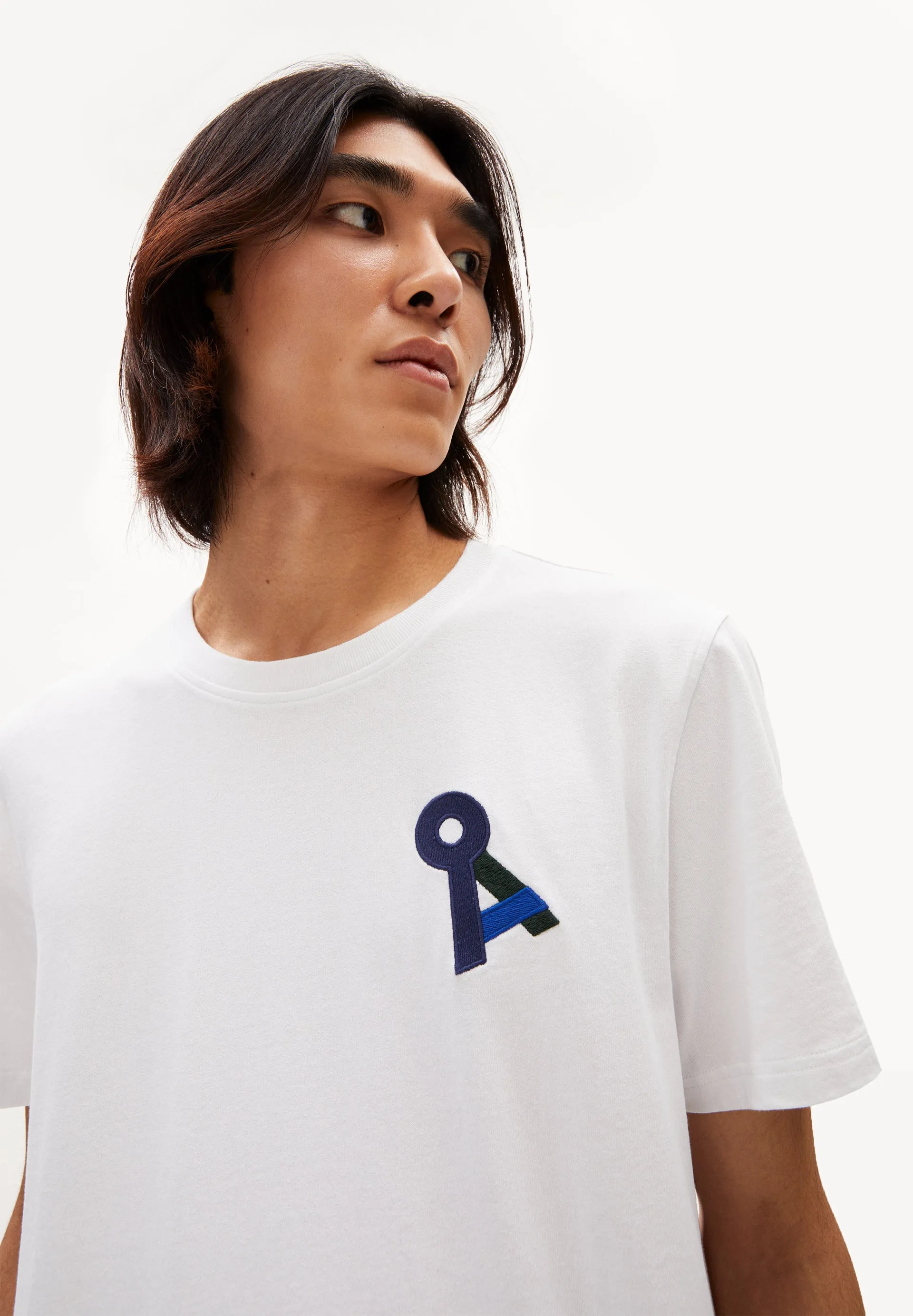 LODAAN PREMIUM Heavyweight T-shirt sold by Earthkind product image thumbnail 2