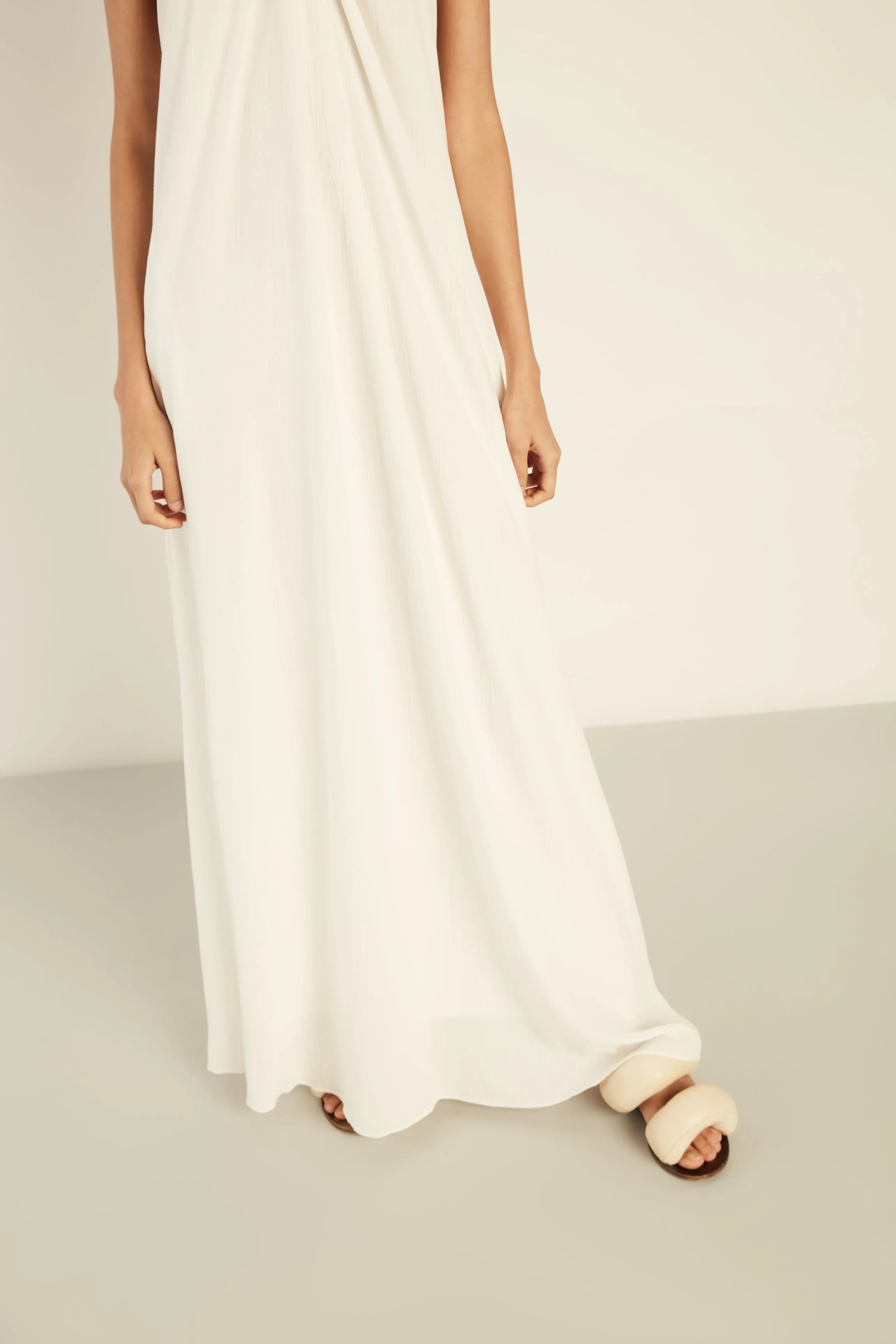 Breeze Dress Offwhite sold by Earthkind product image thumbnail 4