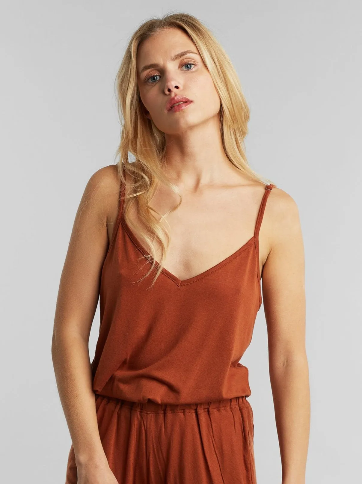 Lykke Top Mocha Brown sold by Earthkind product image thumbnail 2