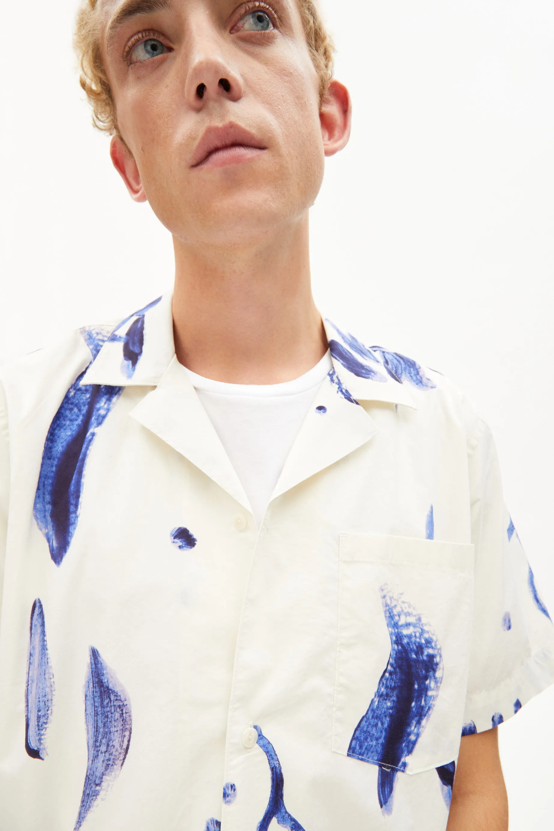 LOVDAAG Underwater Linen Shirt sold by Earthkind product image thumbnail 5