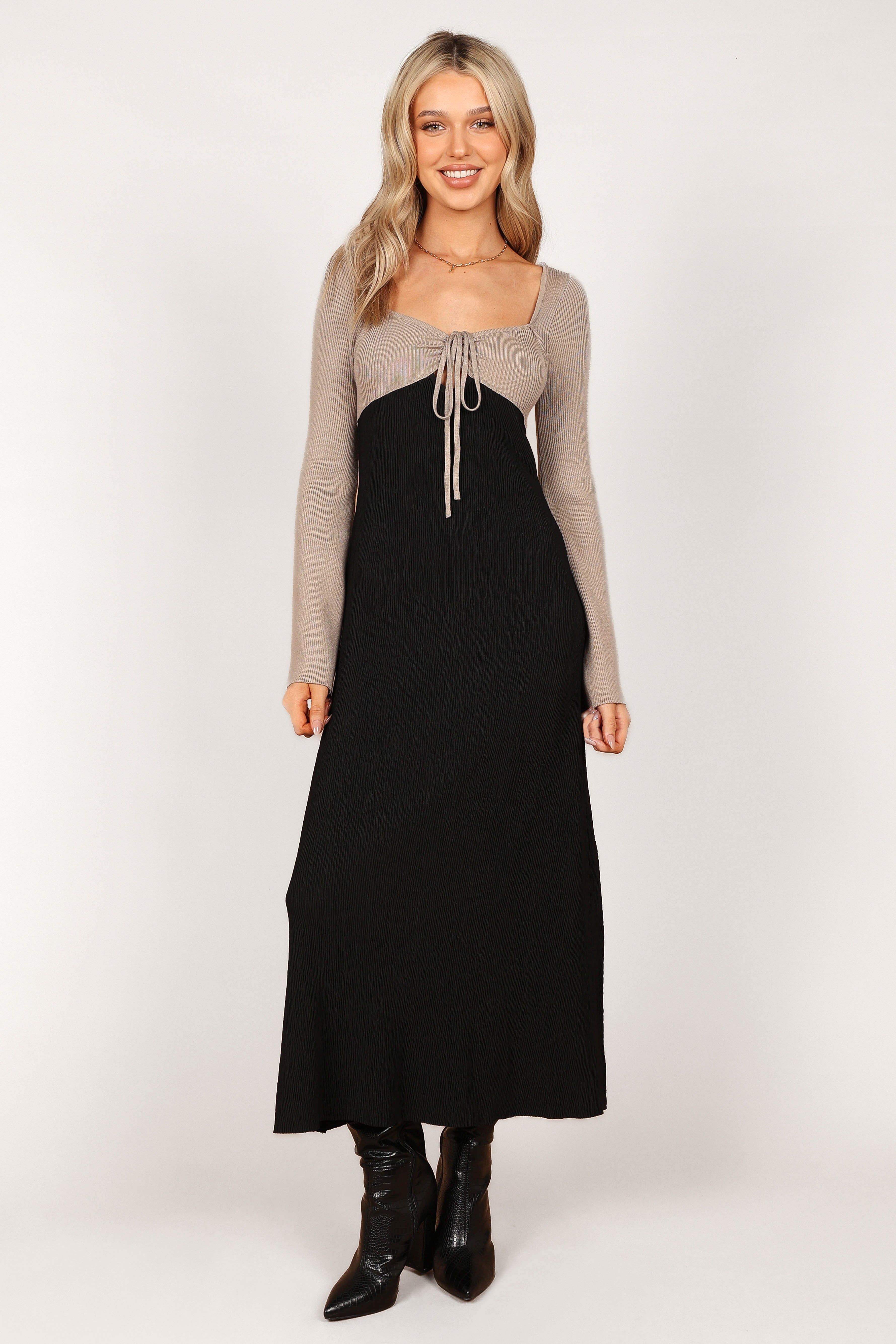 Lirique Long Sleeve Maxi Dress - Black/Grey sold by Petal & Pup product image thumbnail 5