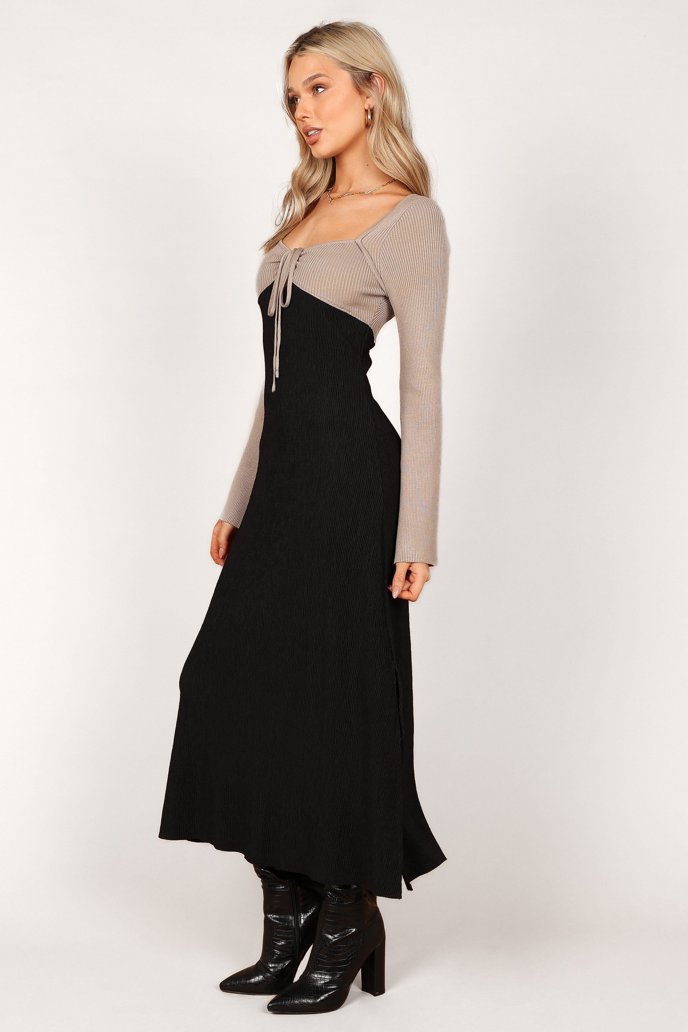 Lirique Long Sleeve Maxi Dress - Black/Grey sold by Petal & Pup product image thumbnail 2