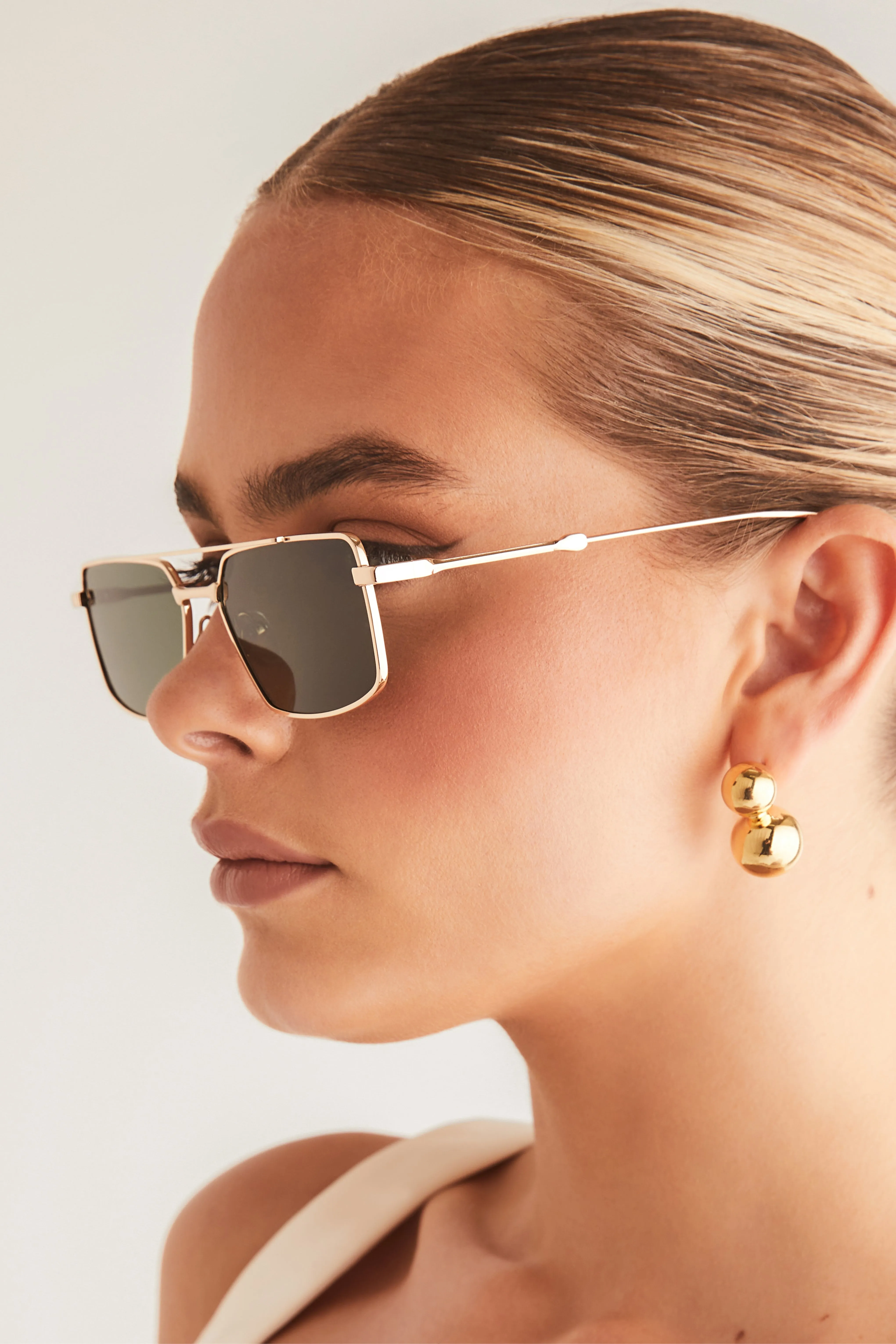 The Barbara - Gold Green sold by Petal & Pup product image thumbnail 2