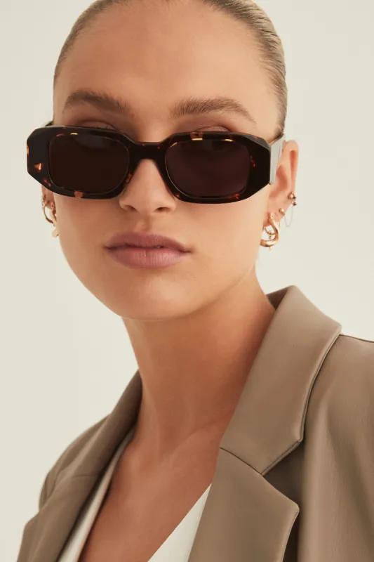 The Nina - Amber Tort made by Petal & Pup