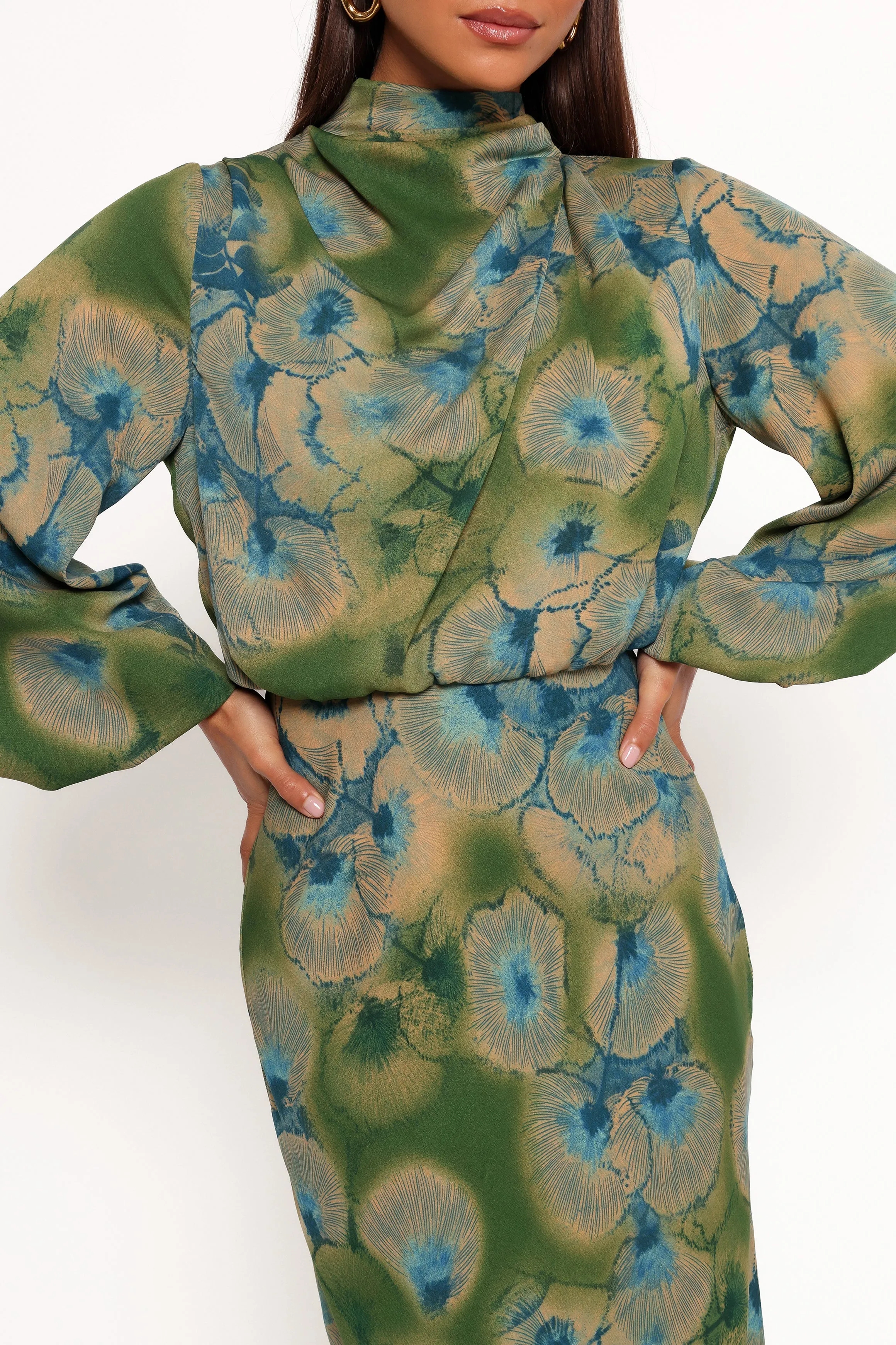 Perrie Long Sleeve Midi Dress - Green sold by Petal & Pup product image thumbnail 2