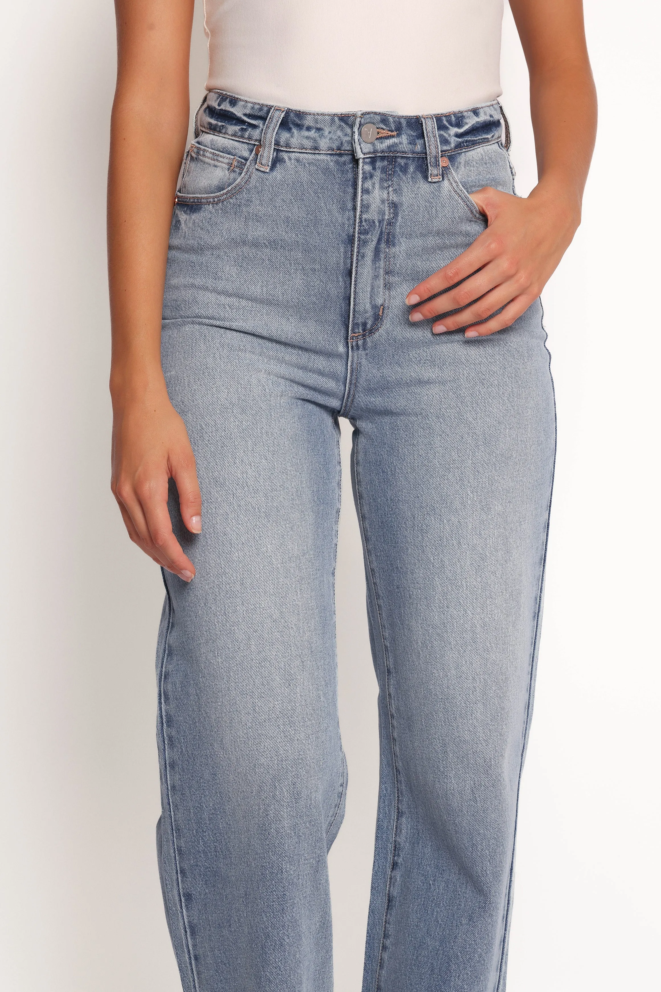 Abrand 94 High Wide Jeans - Liv sold by Petal & Pup product image thumbnail 3