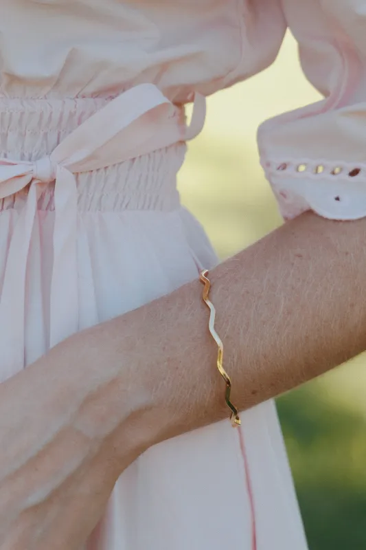 Layla Wave Bangle - Gold made by Petal & Pup