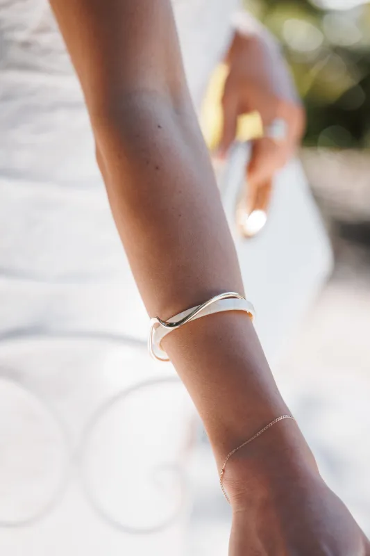 Cynthia Bracelet - Gold Pearl made by Petal & Pup