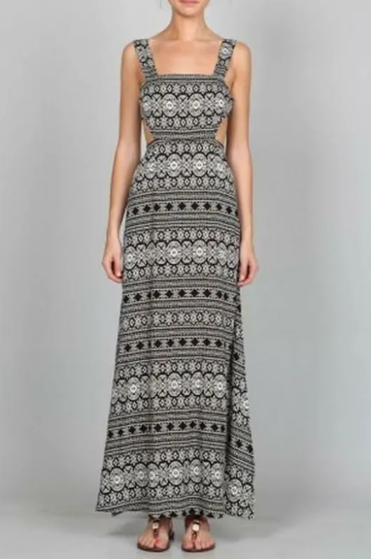 En Créme Black Medallion Print Maxi Dress made by En Creme