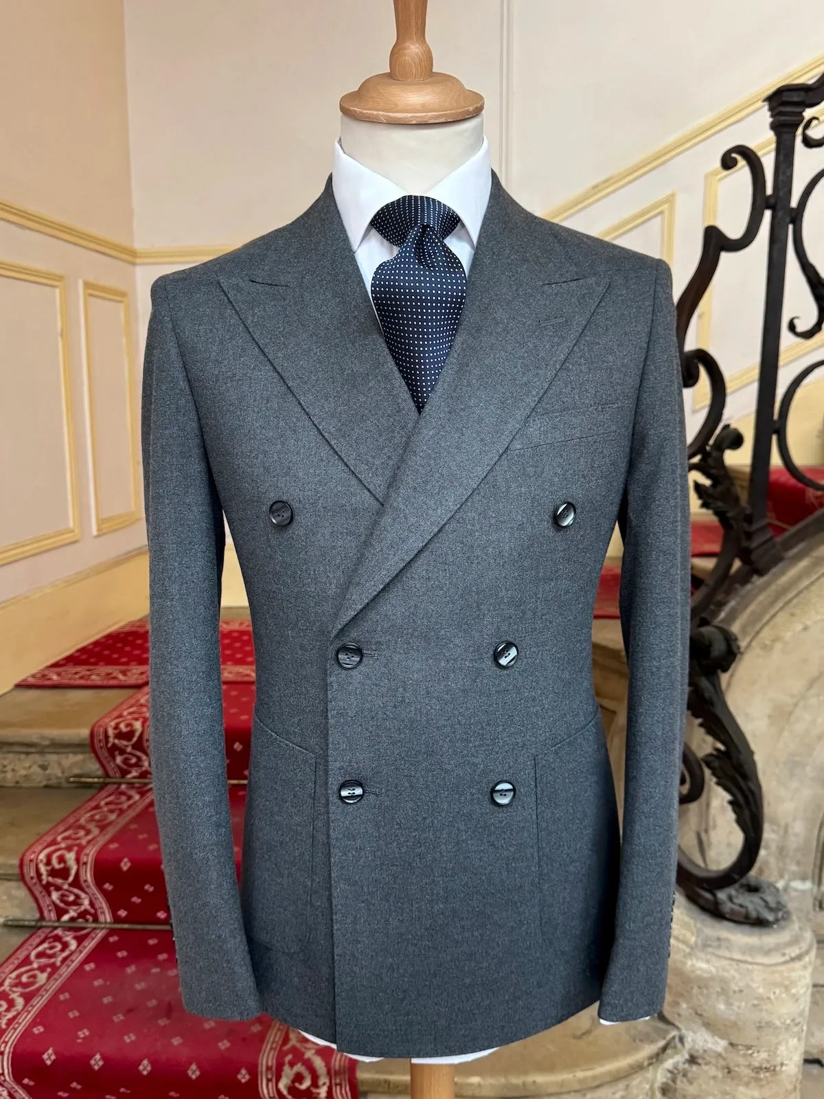 Costume Croisé Flanelle Gris sold by Zedby