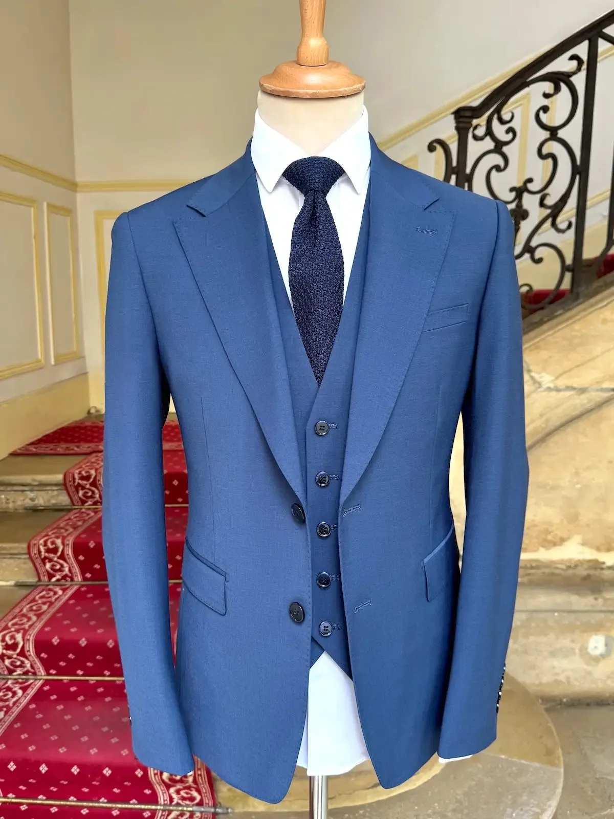 Costume Trois Pièces Bleu En Laine Froide sold by Zedby