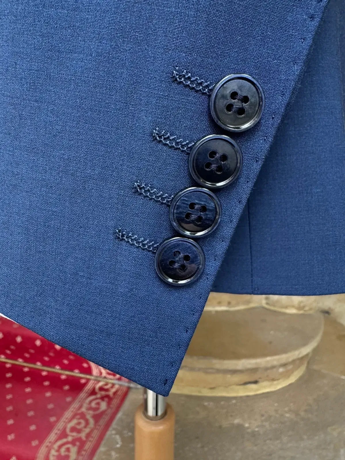 Costume Trois Pièces Bleu En Laine Froide sold by Zedby product image thumbnail 3