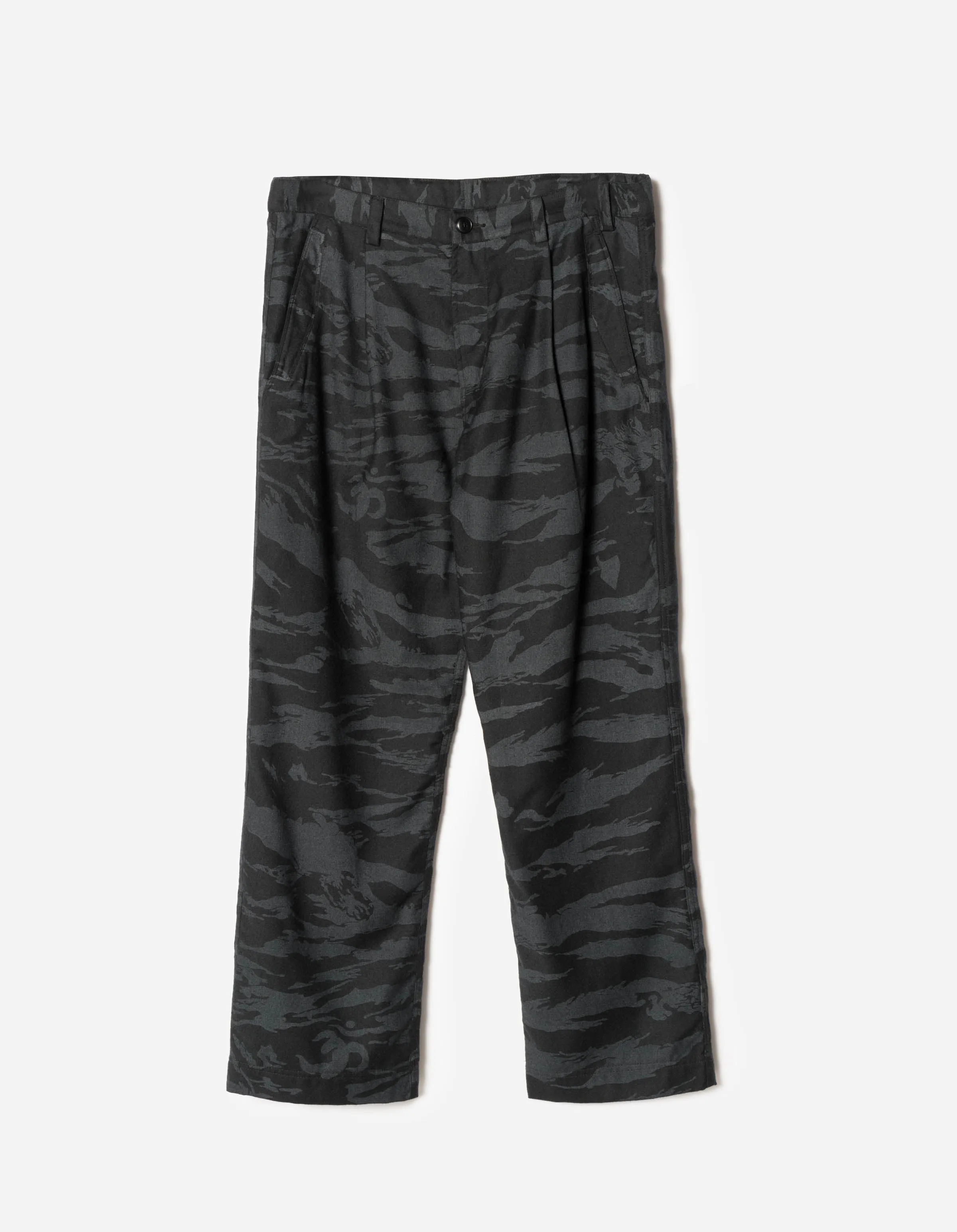 7150 Loose Wool Chino Black sold by Maharishi