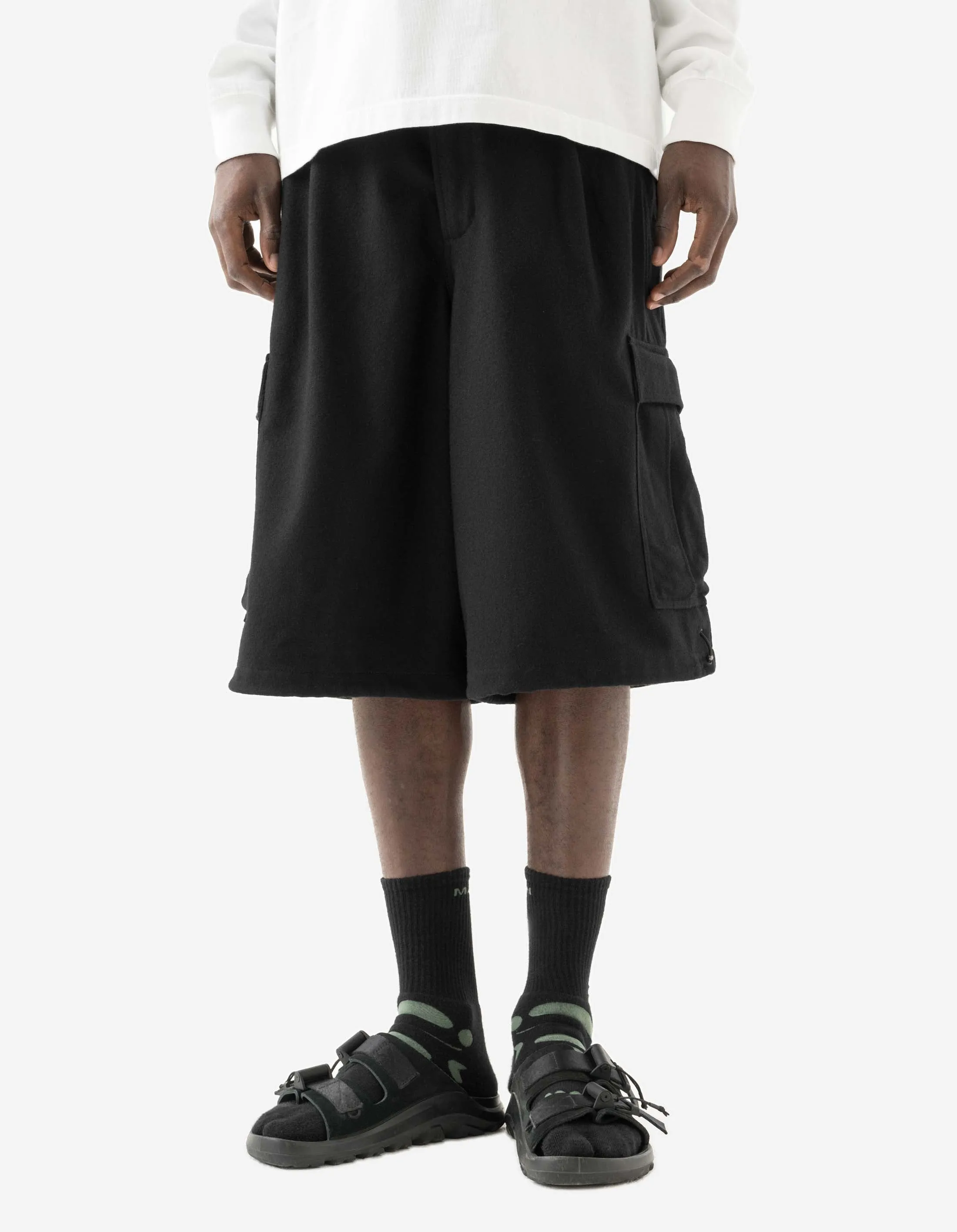 7118 Oversized Wool Cargo Snoshorts Black sold by Maharishi product image thumbnail 2