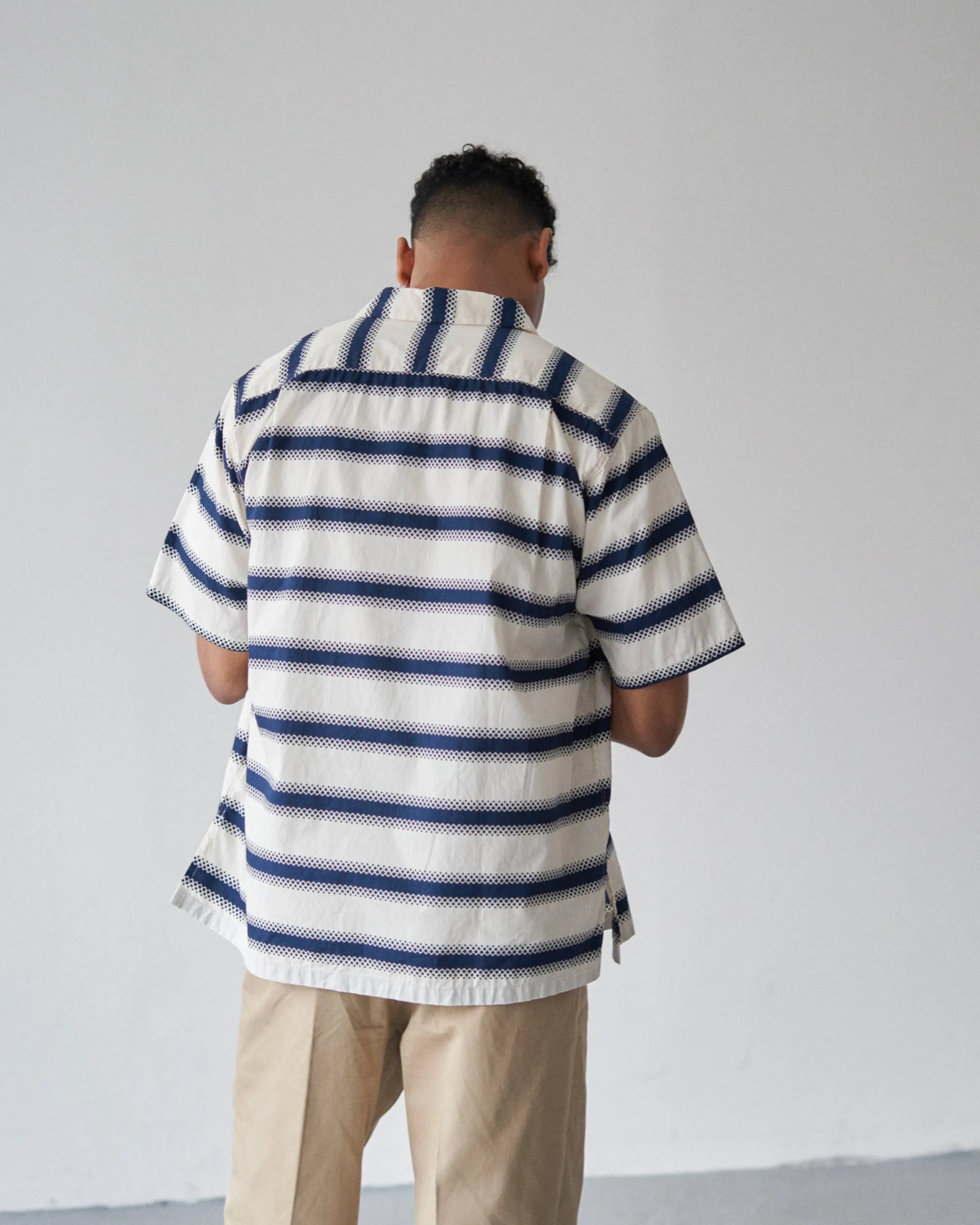 U54 QLS SHIRTS GEOMETRY BORDER sold by Big Yank product image thumbnail 4