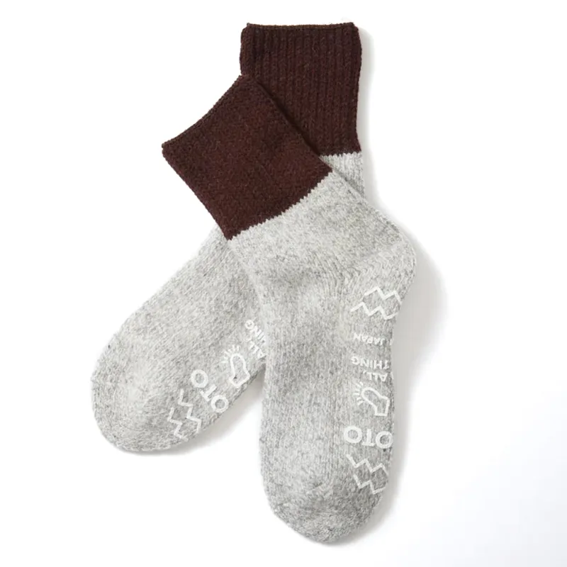 R1618 Retro Winter - Brown sold by BlackBlue