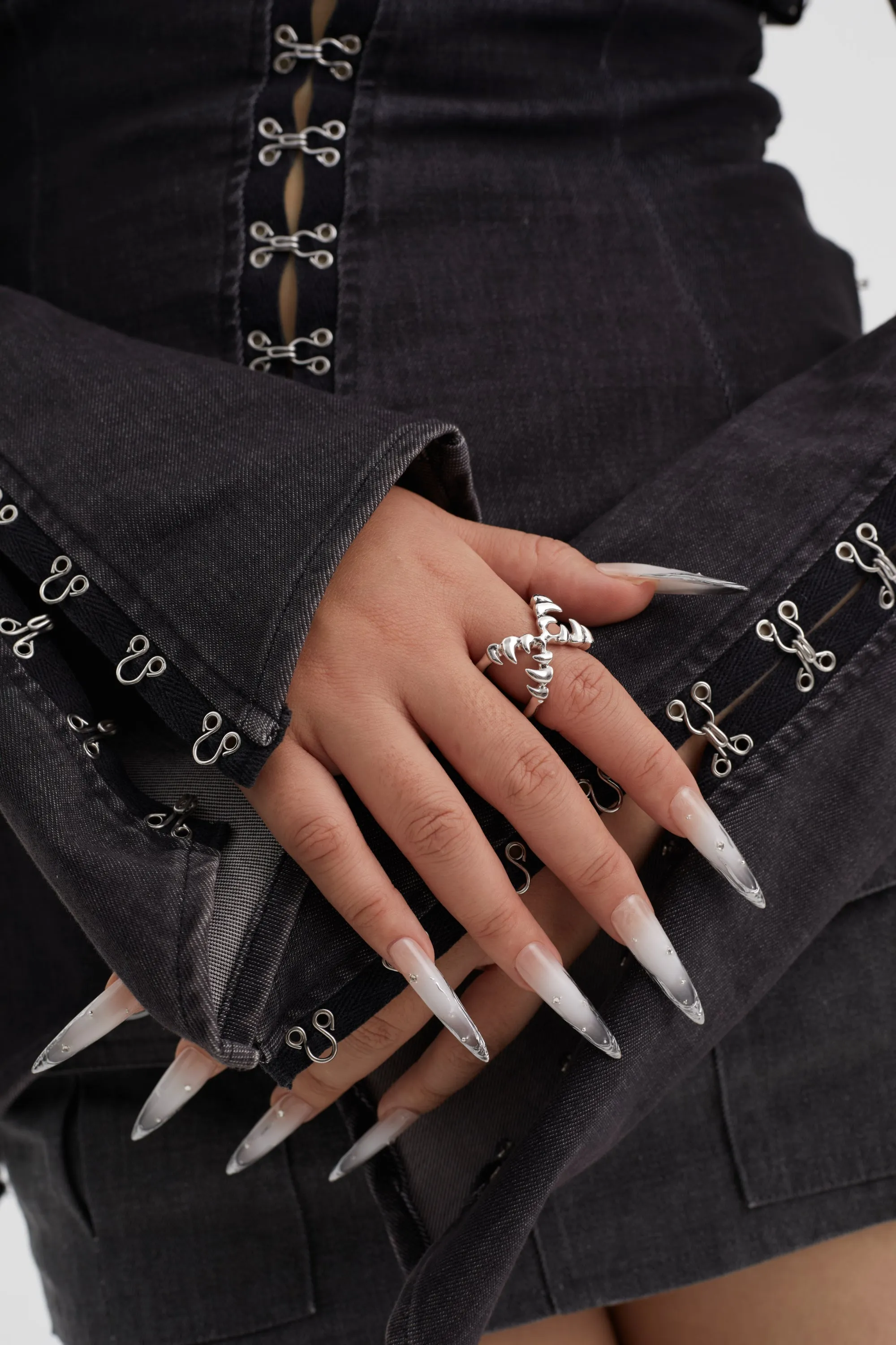 Fervooor Battle Angel Silver Hound Fang Cross Ring sold by Fervooor product image thumbnail 5