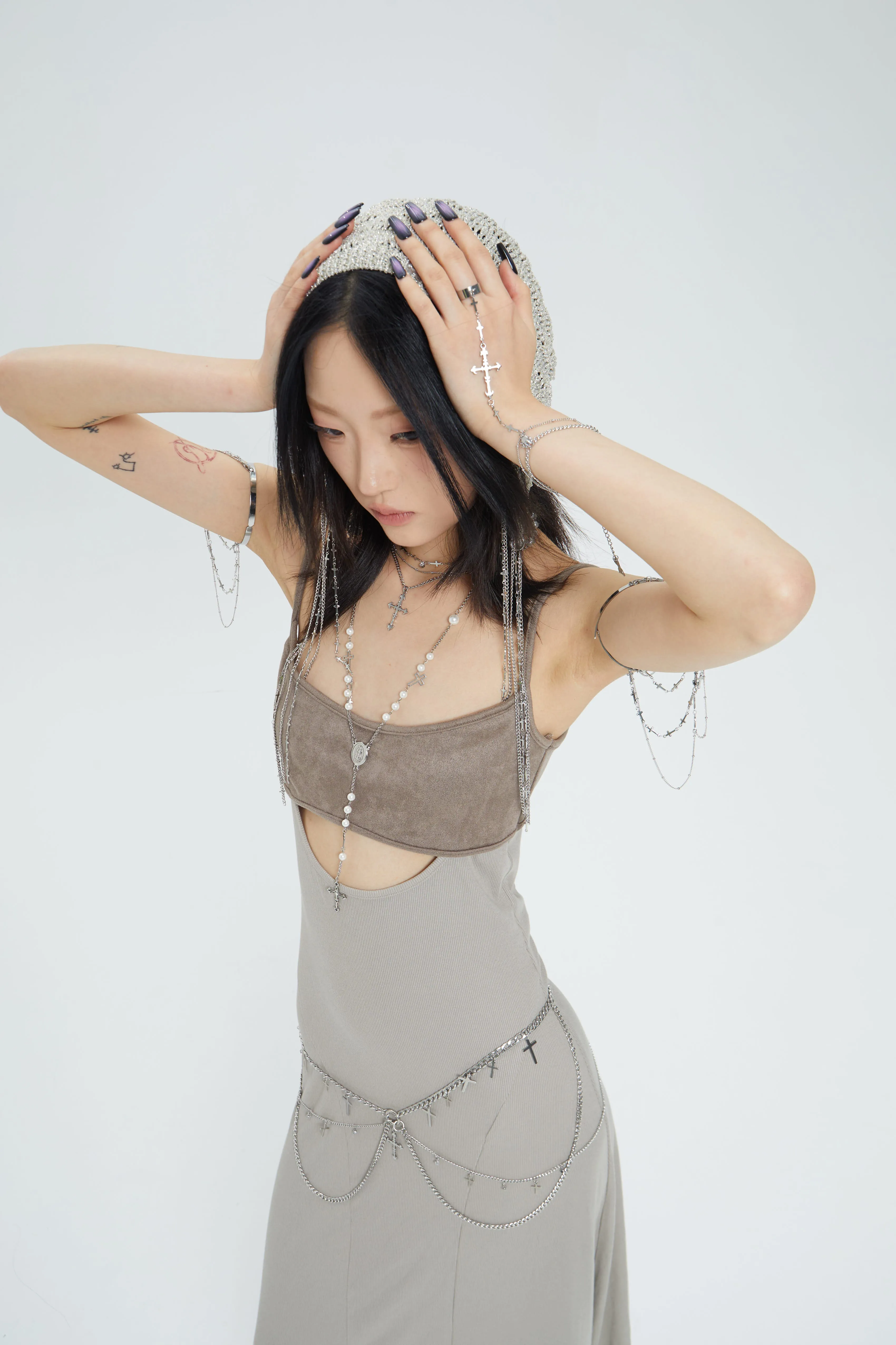 Fervooor Dune chrome heart lily crucifix long chain necklace sold by Fervooor product image thumbnail 3