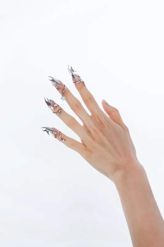 Fervooor Fire butterfly fingertip ring sold by Fervooor