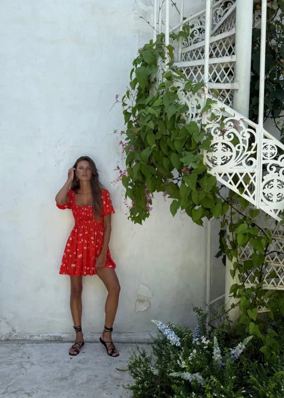 VIDA RED DAISY sold by Le Collet