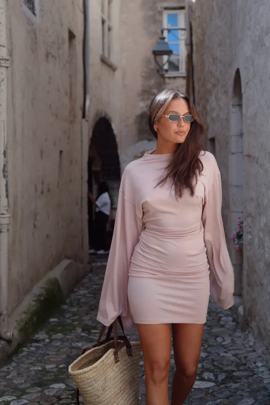 SUKIENKA AURI BACKLESS SHORT POWDER PINK sold by Le Collet